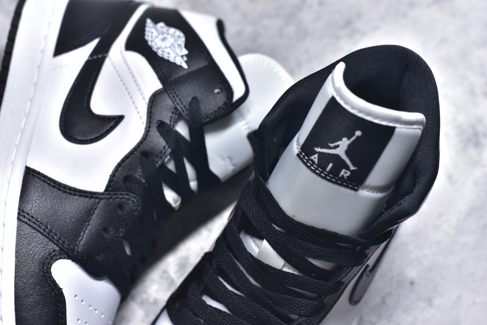 图片[9]-#Air Jordan AJ1 High 高帮全系列 性价比批次 原盒原配 大厂出品 原厂楦头纸板数据开发 鞋型公整不松垮 采购头层皮料冲裁 高整洁度 上脚原汁原味的公司货既视感 原底独立模具 中底四线拉帮完美走线 原模大底咬花 实拍调校N版已经零色差零失真 百分百还原实物色彩所见即所得 不存在货不对板色差等低级问题 选购参考实物拍摄 不混卖不参货 只用心做好货严格选品 承诺混一赔十 尺码：36 36.5 37.5 38 38.5 39 40 40.5 41 42 42.5 43 44 44.5 45-选品中心