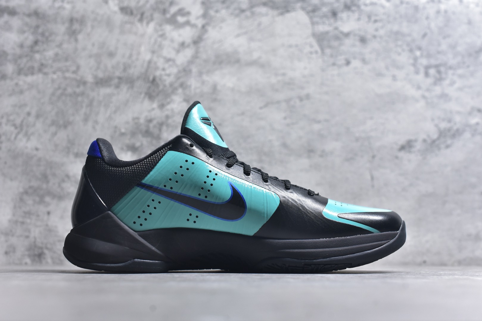 图片[3]-#NK Zoom Kobe ZK5 科比5代 黑绿 IH0274-300 Zoom Turbo气垫➕后掌EVA缓震 实战配置直接拉满 原楦纸板开发 鞋身流线型、后跟塑形 区分土肥圆 原档数据3D打印 鞋面细节匹配原版 全身鞋材卡料色独家定制 唯一正确喷漆SWOOSH NK专利Flyknit飞线科技，给予鞋身足够抗扭矩力 真实底模最大48.5 实战利器 专供海外市场 尺码：40 40.5 41 42 42.5 43 44 44.5 45 46 47.5 48.5 （脚宽、脚胖 建议买大半码）-选品中心