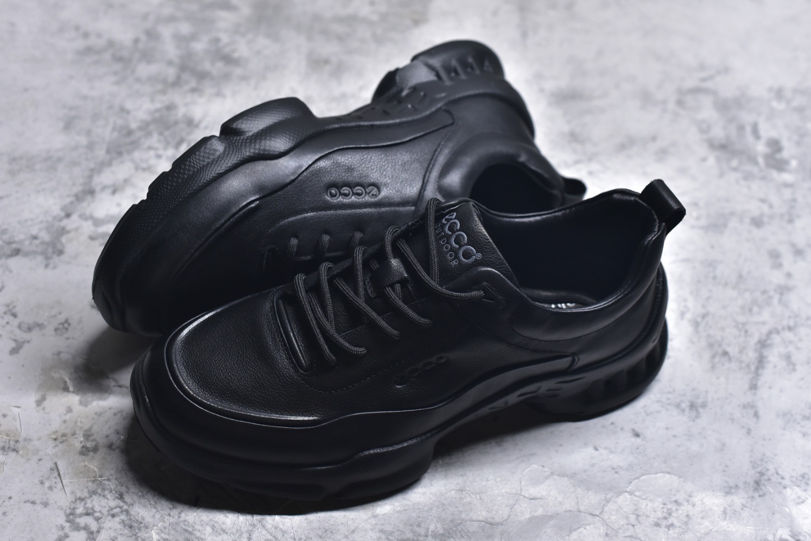 图片[7]-#ECCO爱步跑步鞋百搭舒适 秋冬新款厚底休闲运动鞋男鞋 灵动系列 黄景瑜同款 品质牛皮鞋面，轻盈柔韧 具有良好的透气性 细腻柔软 简约系带设计 可自由调节松紧 贴合脚型 PU泡沫橡胶大底 抓地力强 具有良好的防滑耐磨性 时尚简约 休闲百搭 尺码：38 39 40 41 42 43 44 （皮鞋码）-选品中心