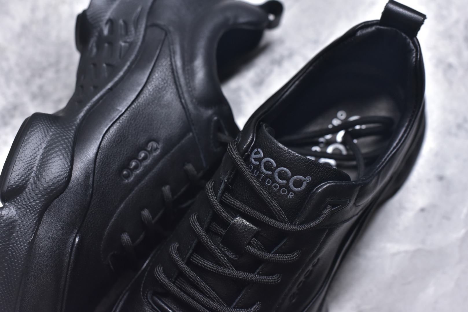 图片[9]-#ECCO爱步跑步鞋百搭舒适 秋冬新款厚底休闲运动鞋男鞋 灵动系列 黄景瑜同款 品质牛皮鞋面，轻盈柔韧 具有良好的透气性 细腻柔软 简约系带设计 可自由调节松紧 贴合脚型 PU泡沫橡胶大底 抓地力强 具有良好的防滑耐磨性 时尚简约 休闲百搭 尺码：38 39 40 41 42 43 44 （皮鞋码）-选品中心