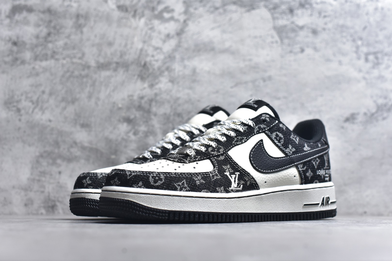 图片[2]-#海外限量发售！公司级NIke Air Force 1 \’07 Low “LV联名–白黑牛仔” 空军一号低帮 运动鞋 休闲鞋 折边针车 工艺难度大 原楦头原纸板 高端定制鞋盒 原厂鞋底 超高清洁度 细节完美 货号：NH0601-579 尺码：36 36.5 37.5 38 38.5 39 40 40.5 41 42 42.5 43 44 44.5 45-选品中心