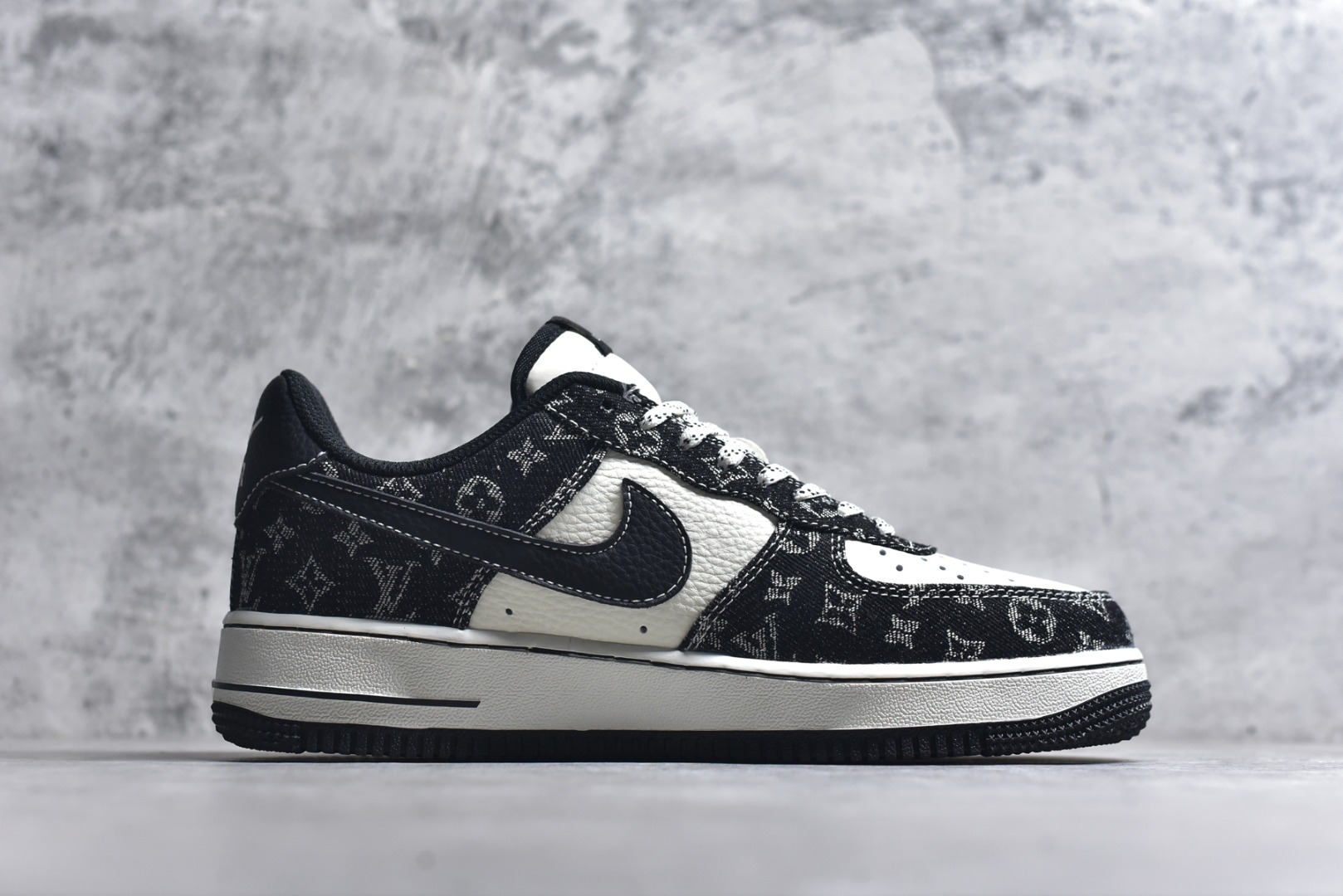 图片[3]-#海外限量发售！公司级NIke Air Force 1 \’07 Low “LV联名–白黑牛仔” 空军一号低帮 运动鞋 休闲鞋 折边针车 工艺难度大 原楦头原纸板 高端定制鞋盒 原厂鞋底 超高清洁度 细节完美 货号：NH0601-579 尺码：36 36.5 37.5 38 38.5 39 40 40.5 41 42 42.5 43 44 44.5 45-选品中心