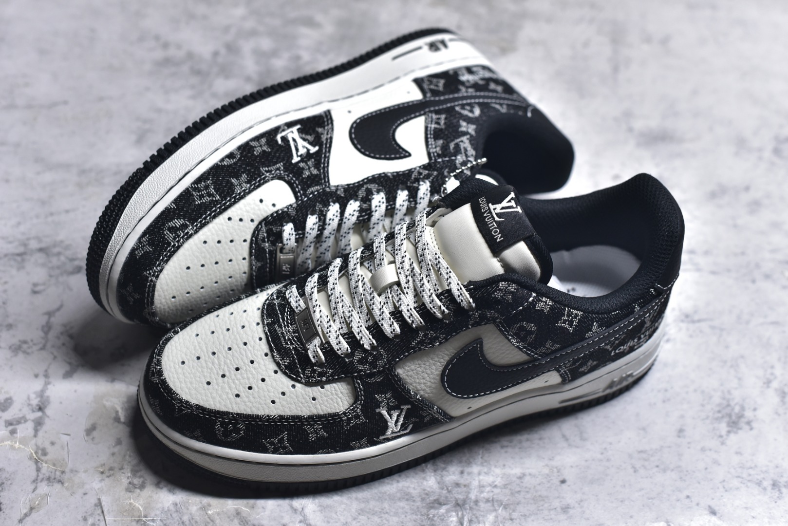 图片[7]-#海外限量发售！公司级NIke Air Force 1 \’07 Low “LV联名–白黑牛仔” 空军一号低帮 运动鞋 休闲鞋 折边针车 工艺难度大 原楦头原纸板 高端定制鞋盒 原厂鞋底 超高清洁度 细节完美 货号：NH0601-579 尺码：36 36.5 37.5 38 38.5 39 40 40.5 41 42 42.5 43 44 44.5 45-选品中心