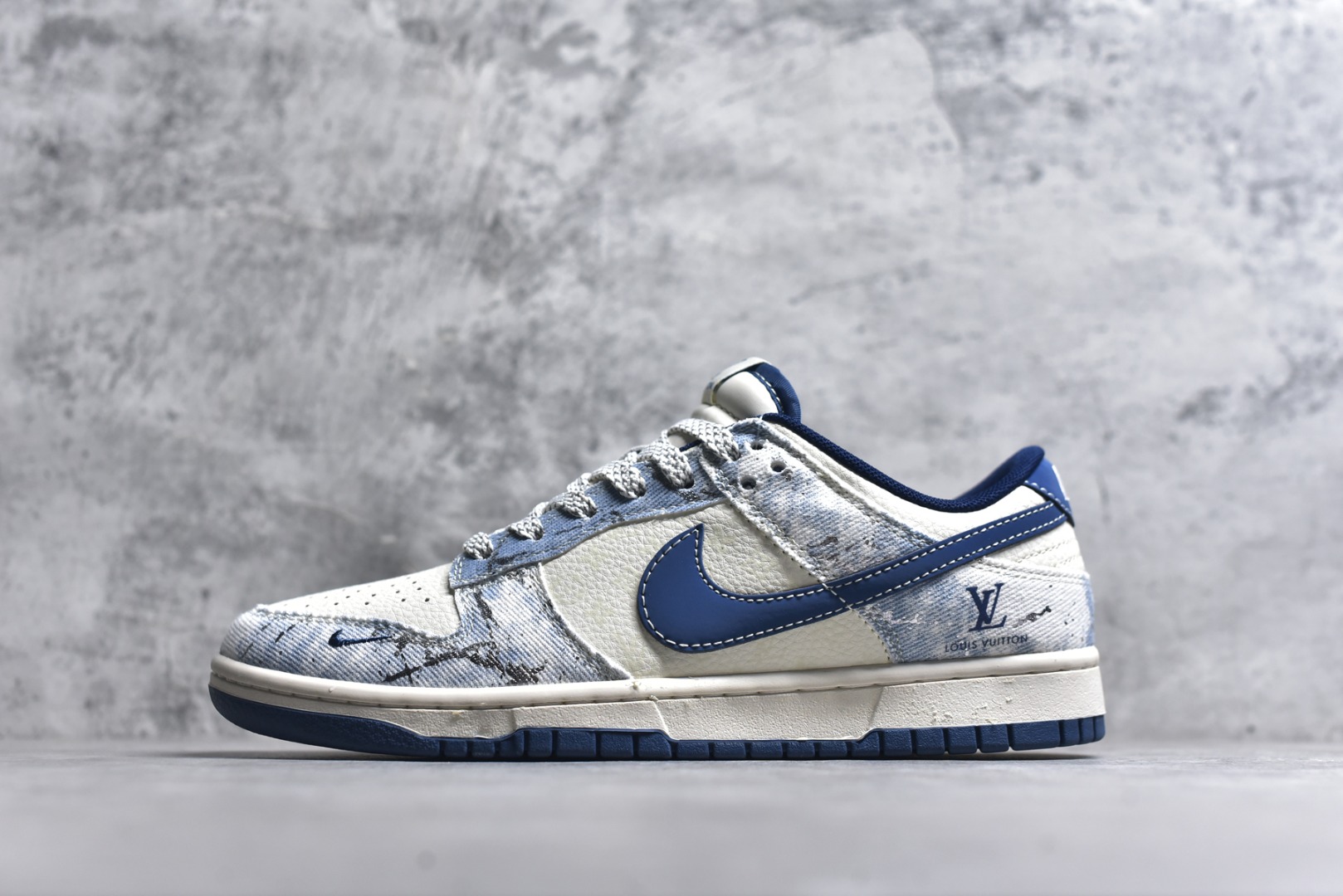#海外爆款限量发售！Nike Air Dunk LOW 1“LV联名——今年最流行配色搭配，海外潮流爆款 低帮 复古 减震 防滑 耐磨 篮球鞋 定制鞋盒 大厂纯原品质出货 超高清洁度 皮料切割干净无任何毛边 细节完美 货号：JP1628-019 尺码：36 36.5 37.5 38 38.5 39 40 40.5 41 42 42.5 43 44 44.5 45-选品中心