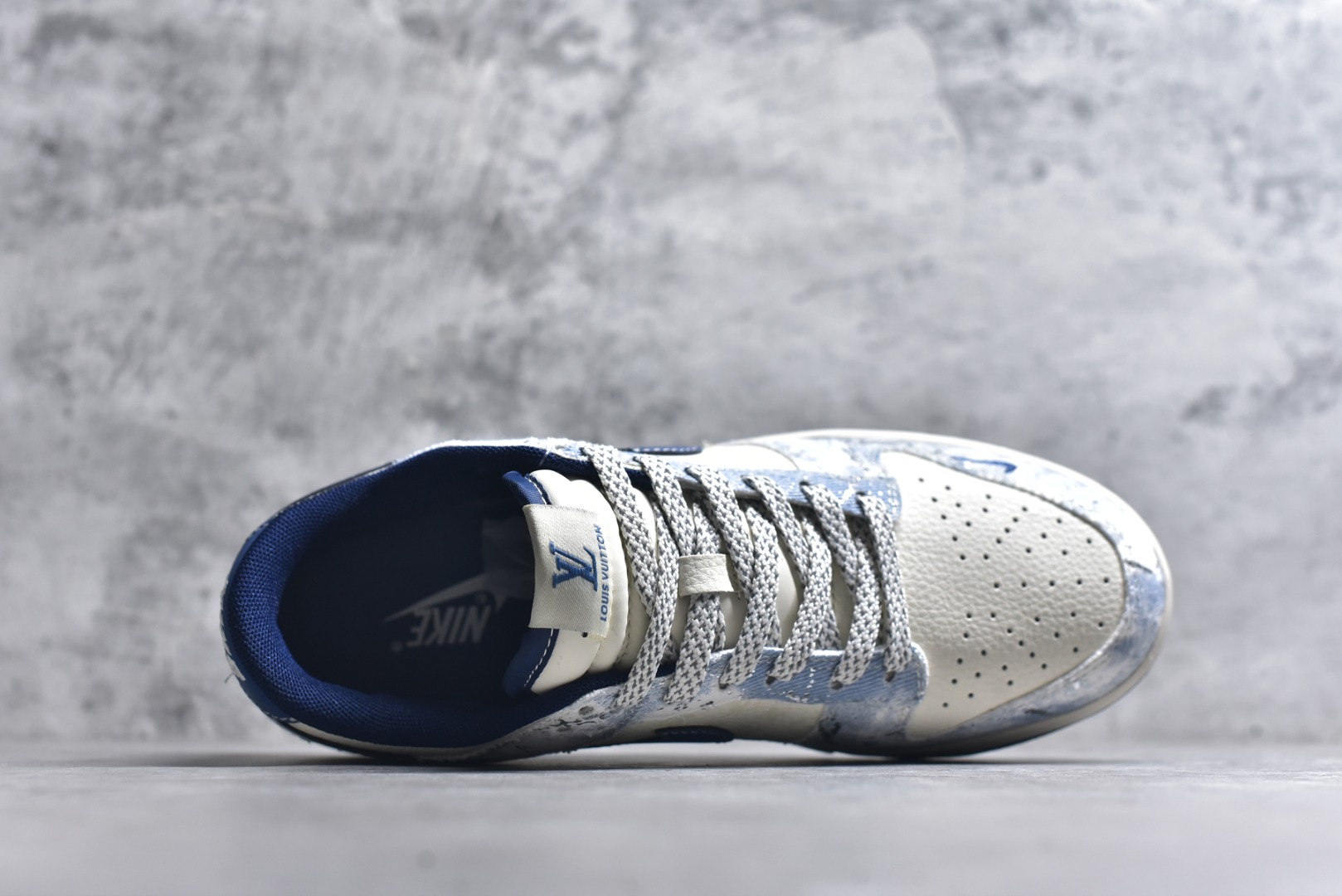 图片[4]-#海外爆款限量发售！Nike Air Dunk LOW 1“LV联名——今年最流行配色搭配，海外潮流爆款 低帮 复古 减震 防滑 耐磨 篮球鞋 定制鞋盒 大厂纯原品质出货 超高清洁度 皮料切割干净无任何毛边 细节完美 货号：JP1628-019 尺码：36 36.5 37.5 38 38.5 39 40 40.5 41 42 42.5 43 44 44.5 45-选品中心