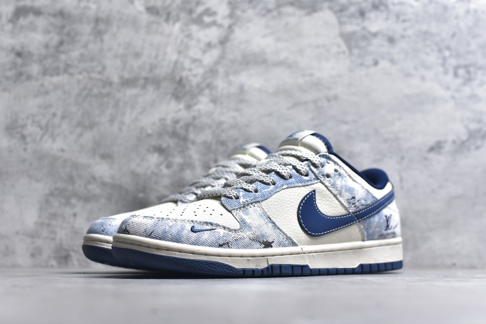 图片[2]-#海外爆款限量发售！Nike Air Dunk LOW 1“LV联名——今年最流行配色搭配，海外潮流爆款 低帮 复古 减震 防滑 耐磨 篮球鞋 定制鞋盒 大厂纯原品质出货 超高清洁度 皮料切割干净无任何毛边 细节完美 货号：JP1628-019 尺码：36 36.5 37.5 38 38.5 39 40 40.5 41 42 42.5 43 44 44.5 45-选品中心