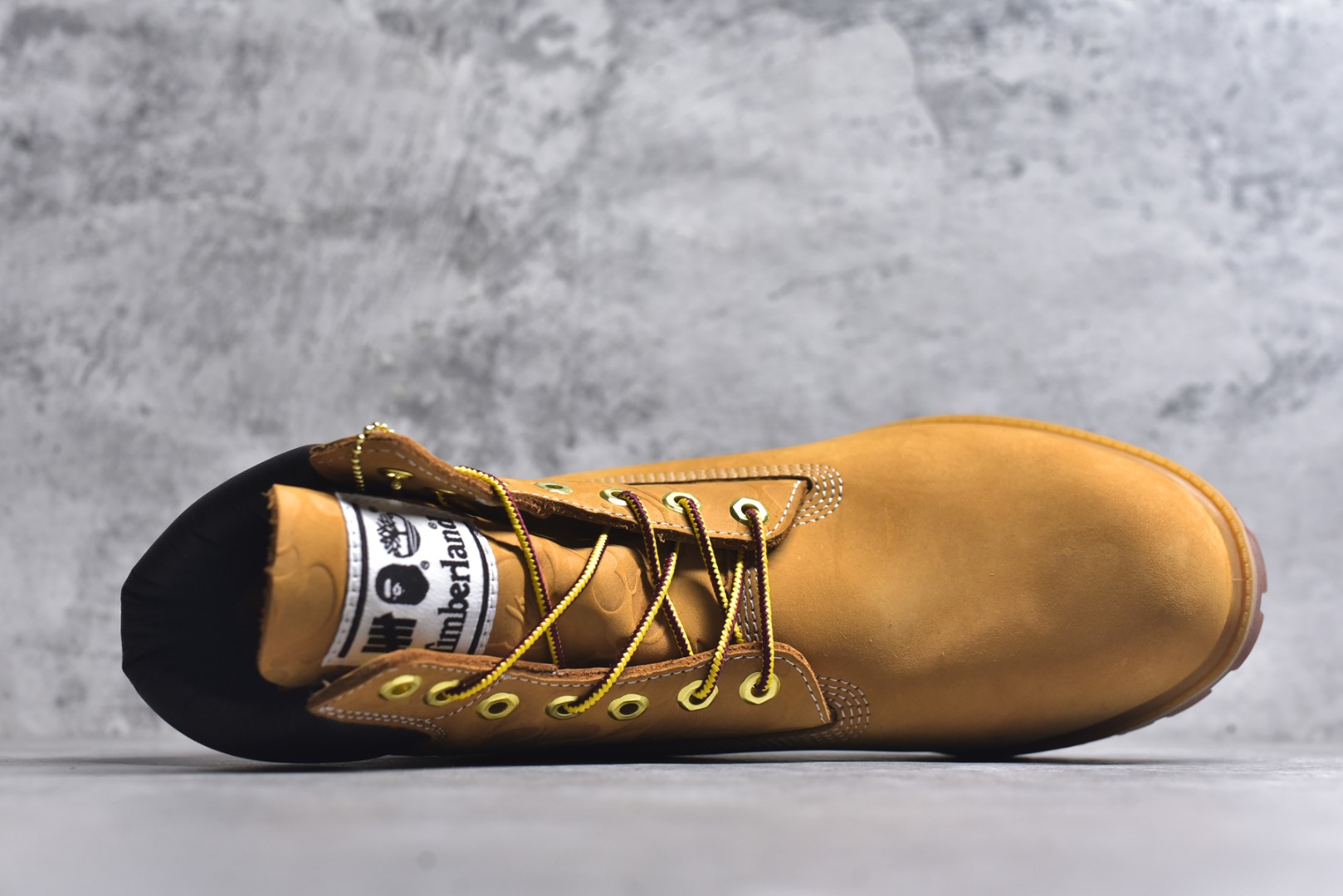 图片[4]-#X1 中山纯原顶级版本 市面独家款式配色 Timberland 添柏岚/天伯伦 猿人头三方联名 中山宝元工厂原档数据开发 国外海淘全球购香港直邮代购专供渠道 原单进口防水磨砂牛皮 全能防水 原版注塑大底 进口五金拉链 配带全套包装配件 尺码：35 36 37 38 39 39.5 40 41 42 43 44 45 男鞋偏大一码-选品中心