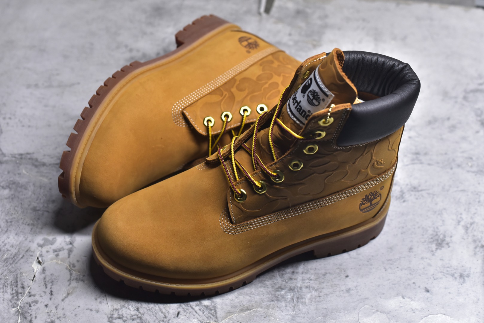 图片[7]-#X1 中山纯原顶级版本 市面独家款式配色 Timberland 添柏岚/天伯伦 猿人头三方联名 中山宝元工厂原档数据开发 国外海淘全球购香港直邮代购专供渠道 原单进口防水磨砂牛皮 全能防水 原版注塑大底 进口五金拉链 配带全套包装配件 尺码：35 36 37 38 39 39.5 40 41 42 43 44 45 男鞋偏大一码-选品中心