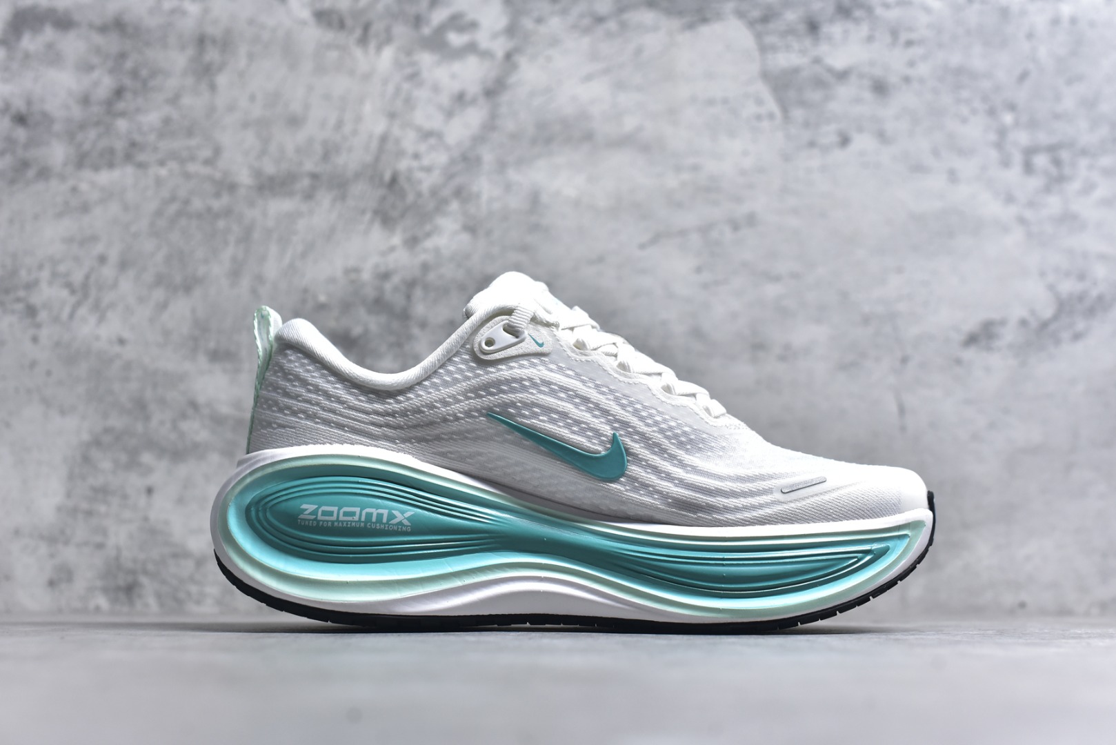 图片[3]-#NIKE VOMERO PLUS V18PLUS 登月 白绿 HV8154-100 女鞋 36 36.5 37.5 38 38.5 39 40-选品中心