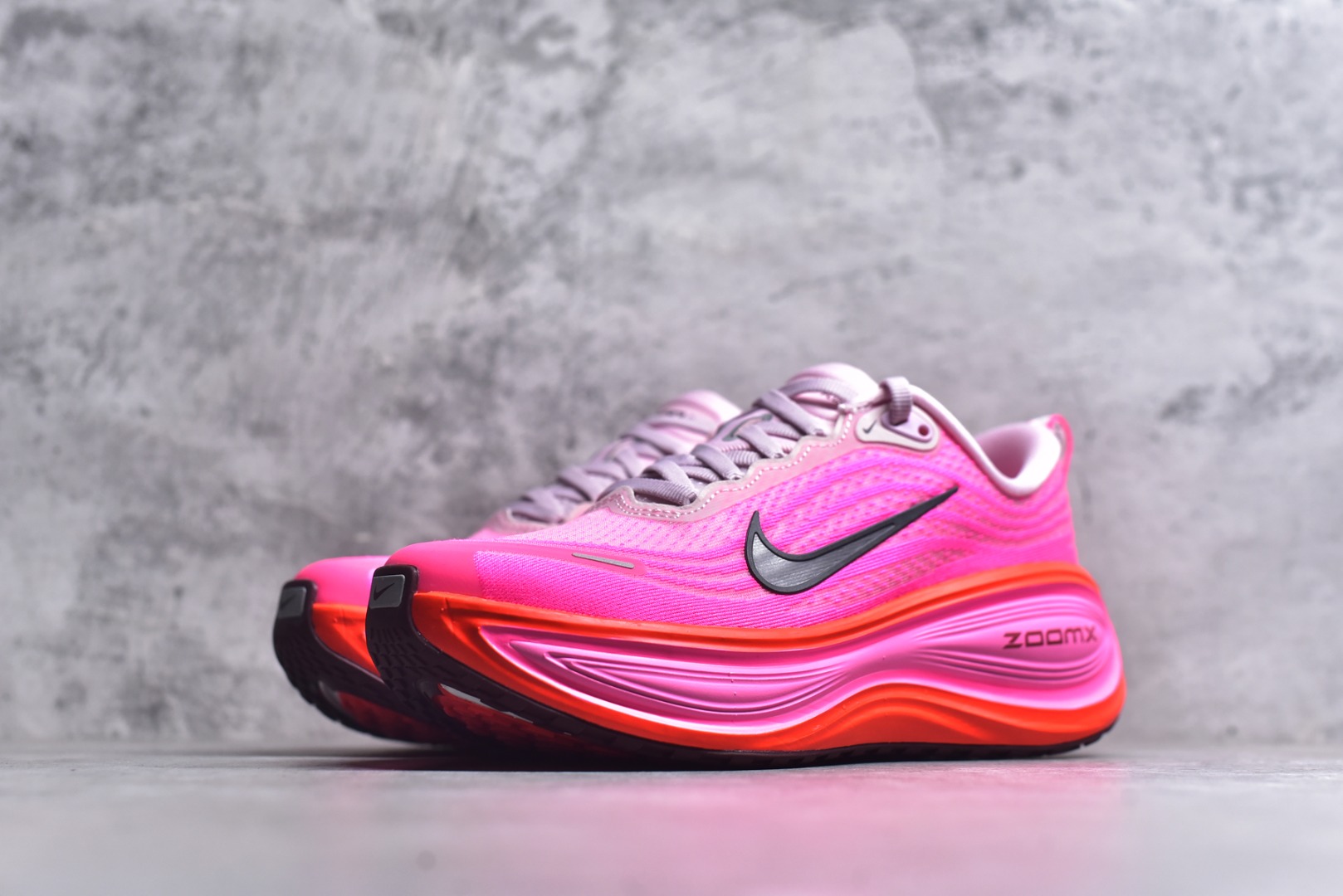 图片[2]-#NIKE VOMERO PLUS V18PLUS 登月 粉色 HV8154-604 女鞋 36 36.5 37.5 38 38.5 39 40-选品中心