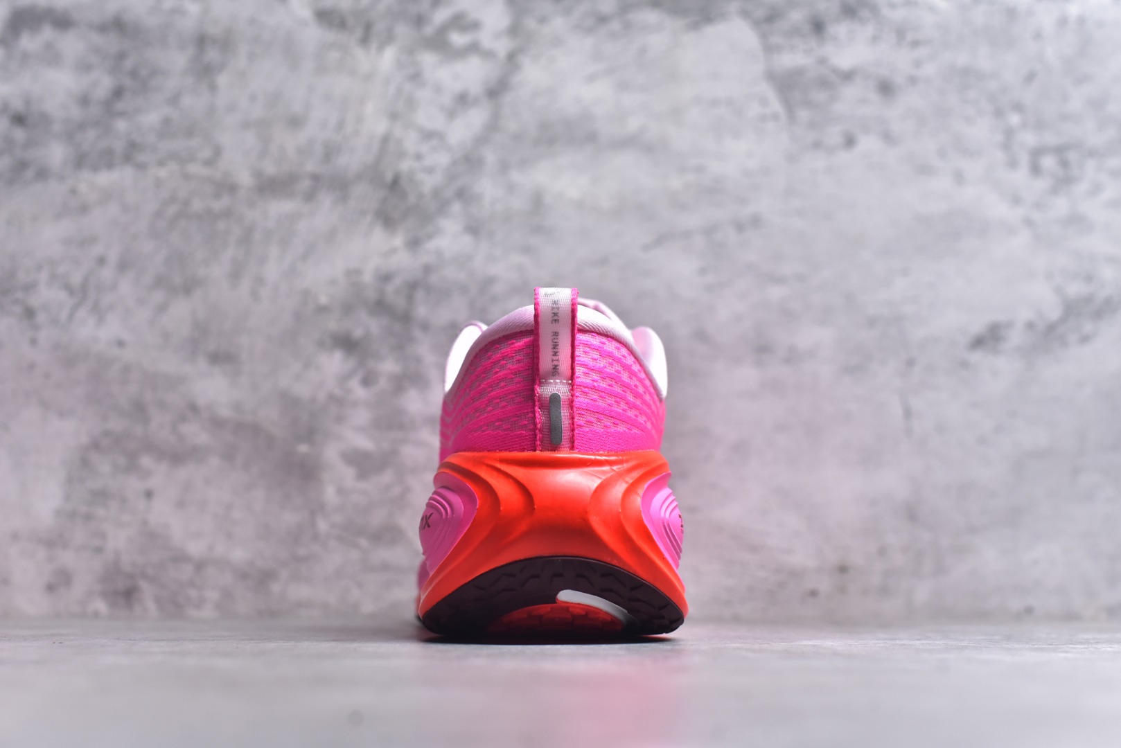 图片[5]-#NIKE VOMERO PLUS V18PLUS 登月 粉色 HV8154-604 女鞋 36 36.5 37.5 38 38.5 39 40-选品中心