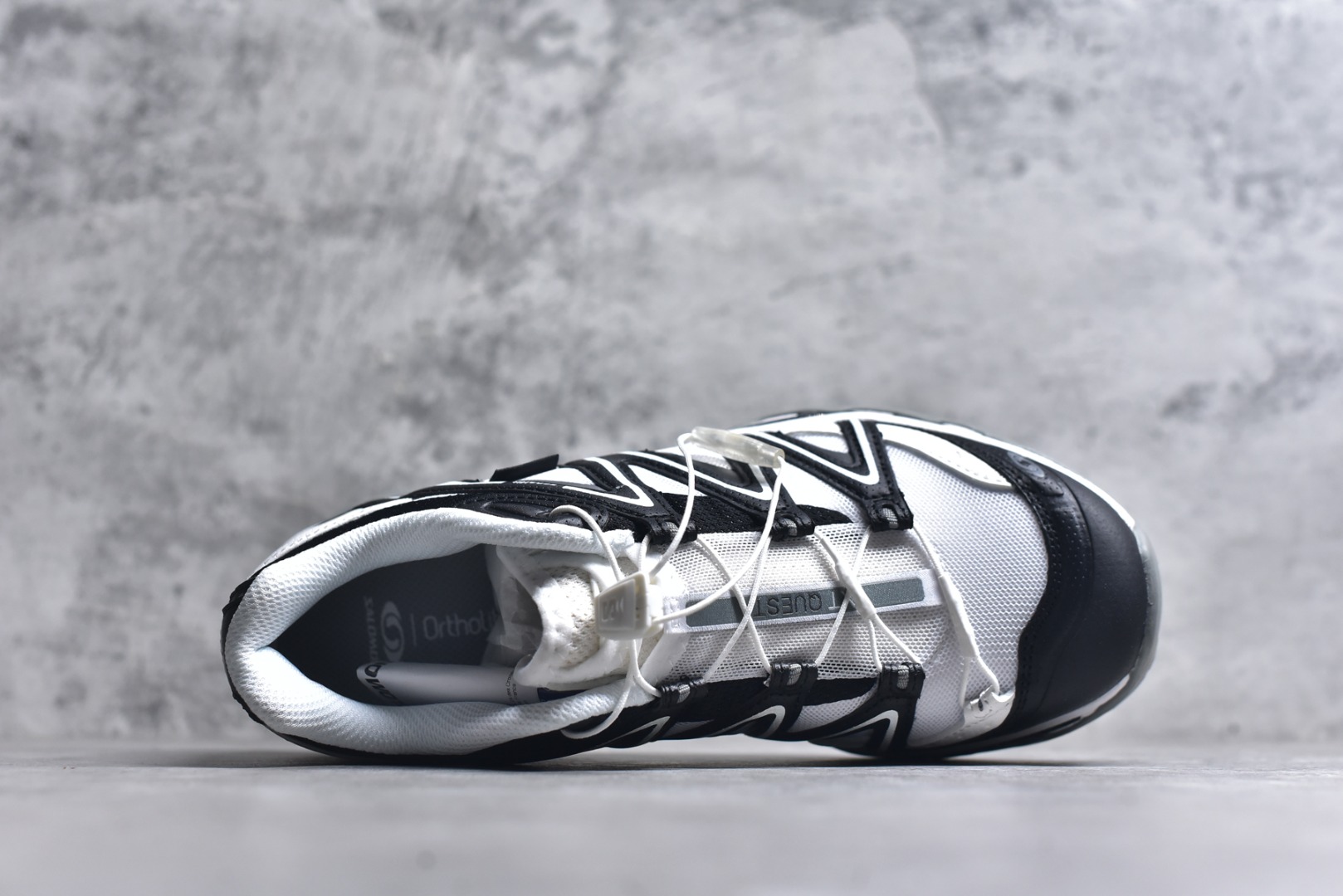 图片[4]-#Salomon XT-QUEST GTX 萨洛蒙户外越野跑鞋 410523 27 #鞋面采用SENSIFIT贴合技术 全方位贴合包裹脚型 鞋跟部鞋底牵引设计 提供强大的抓地性能 更适应野外崎岖不平的道路 其3D ADVANCED CHASSIS底盘 材料轻量大化 钉齿设计更具稳定性、防护性 鞋底易磨损区运用CONTAGRIP高耐磨材料 应对城市硬质路面长距离跑考验 尺码：36-46-选品中心