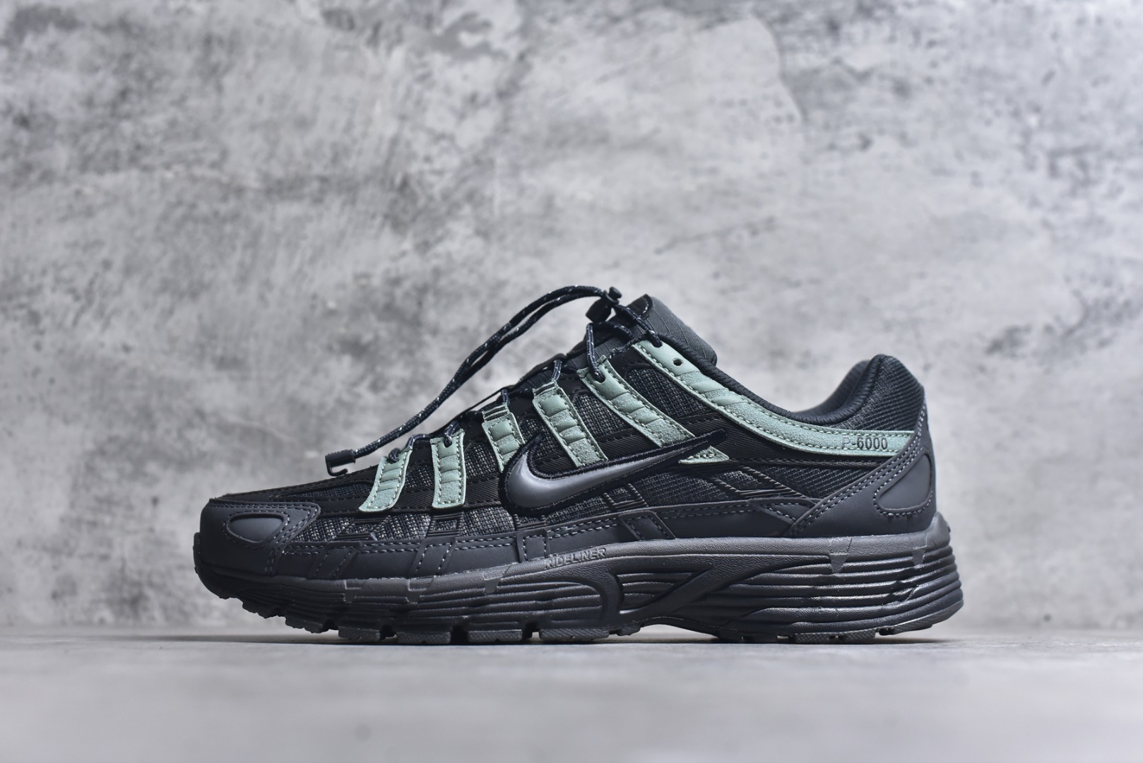 #NK P-6000 系列低帮复古老爹风休闲运动舒适慢跑鞋 IM5997-060 购入原鞋原装纸板楦头开发 独家私模四层组合大底 市场唯一正确版本 良心定价 新配色陆续出货 进口三文治网面 融合 Pegasus 过往运动鞋设计 助力 21 世纪早期跑步运动跃升时尚新高度 采用透气网眼布、运动风格线条和耐穿覆面 兼具吸睛外观和舒适感受 中底泡绵以田径赛道为灵感 打造厚实设计 缔造出众缓震性能 尺码：36 36.5 37.5 38 38.5 39 40 40.5 41 42 42.5 43 44 44.5 45-选品中心