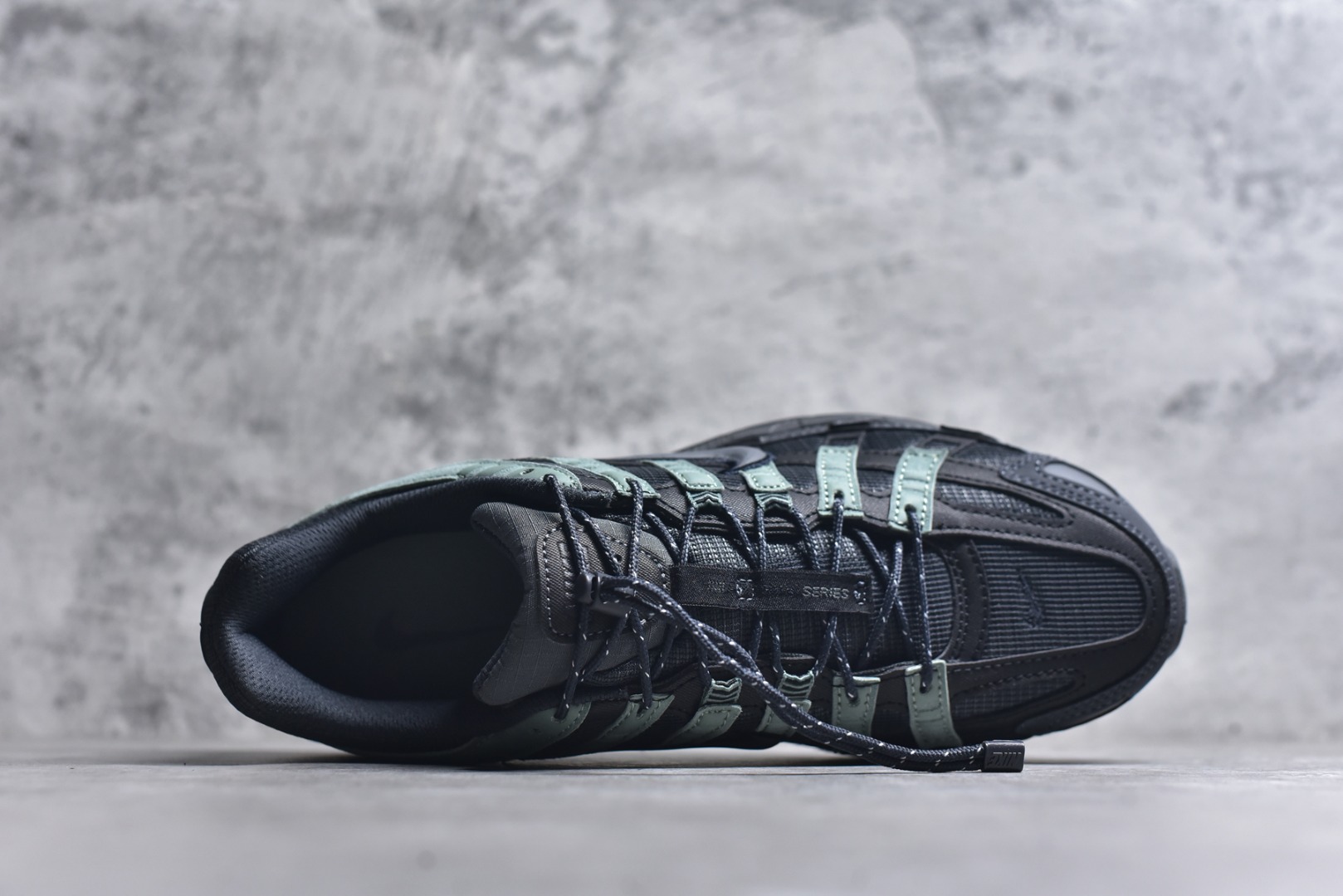 图片[4]-#NK P-6000 系列低帮复古老爹风休闲运动舒适慢跑鞋 IM5997-060 购入原鞋原装纸板楦头开发 独家私模四层组合大底 市场唯一正确版本 良心定价 新配色陆续出货 进口三文治网面 融合 Pegasus 过往运动鞋设计 助力 21 世纪早期跑步运动跃升时尚新高度 采用透气网眼布、运动风格线条和耐穿覆面 兼具吸睛外观和舒适感受 中底泡绵以田径赛道为灵感 打造厚实设计 缔造出众缓震性能 尺码：36 36.5 37.5 38 38.5 39 40 40.5 41 42 42.5 43 44 44.5 45-选品中心