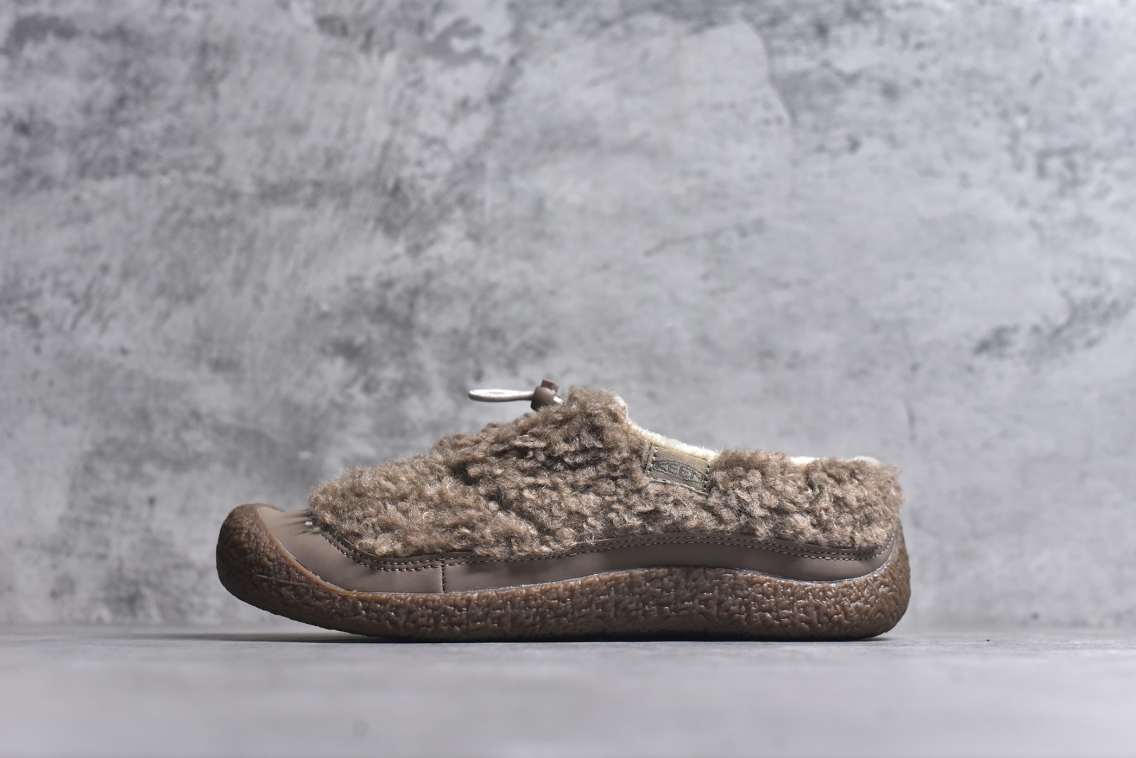 #KEEN Howser 3 Slide 小羊蹄 保暖舒适 户外休闲 防滑耐磨 低帮 生活休闲鞋 尺码：36-45-选品中心