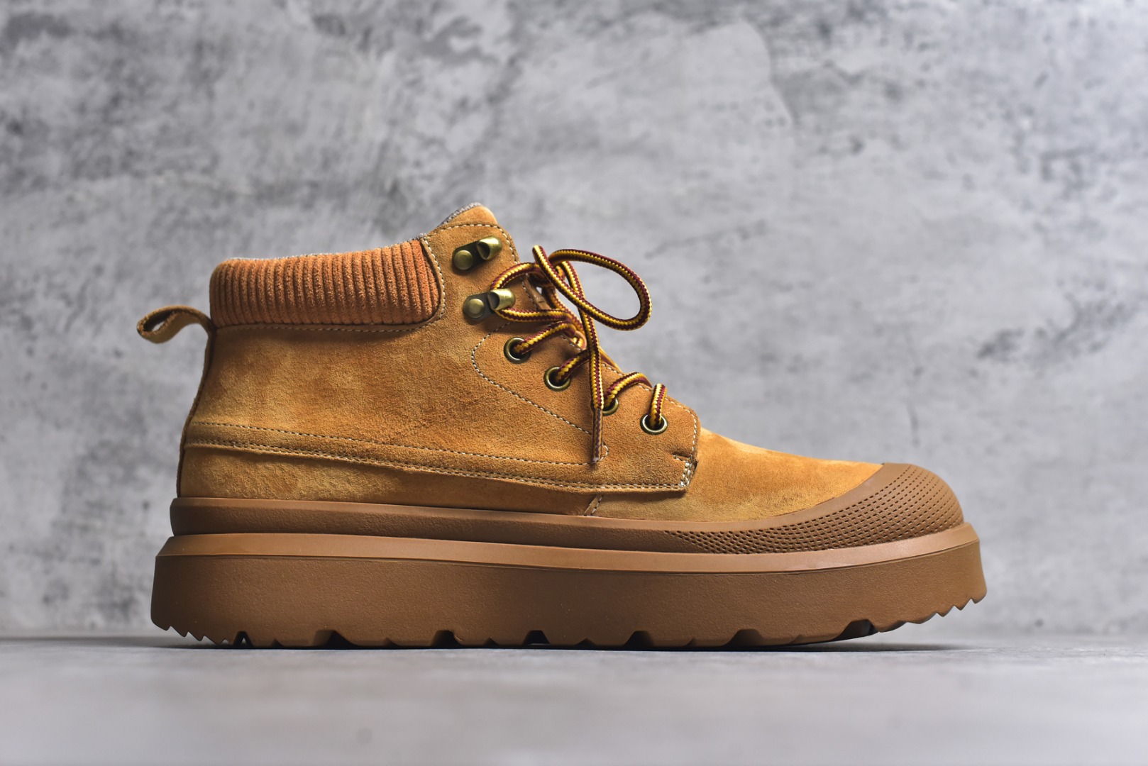 图片[3]-#美国轻奢品牌【UGG】 M Tasman Weather Hybrid 塔斯曼混合系列中帮厚底轻量休闲马丁靴 男士高帮休闲马丁靴系列代购专供品质 高弹Modern 外置防滑橡塑发泡超轻大底 系带设计 穿脱十分方便 采用TPU模压定型头层牛皮真皮鞋面材质 EVA轻翼科技外底防滑,耐磨性和良好的弹性 货号： U98081216 尺码：39 40 41 42 43 44-选品中心