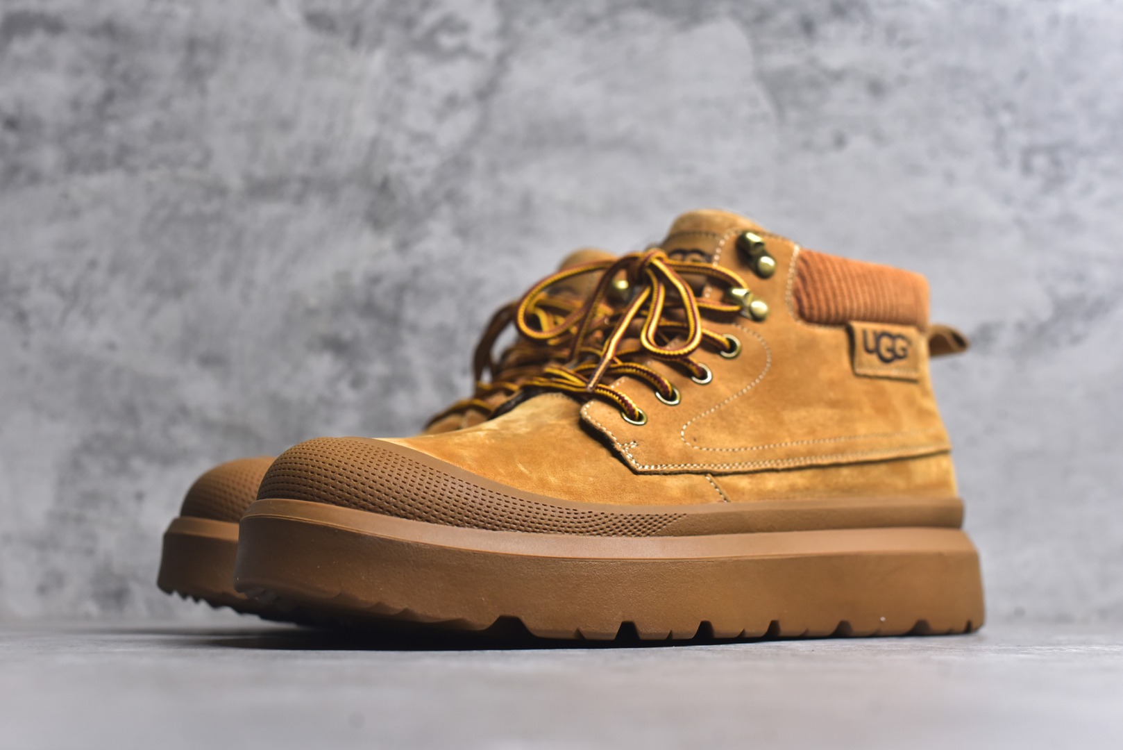 图片[2]-#美国轻奢品牌【UGG】 M Tasman Weather Hybrid 塔斯曼混合系列中帮厚底轻量休闲马丁靴 男士高帮休闲马丁靴系列代购专供品质 高弹Modern 外置防滑橡塑发泡超轻大底 系带设计 穿脱十分方便 采用TPU模压定型头层牛皮真皮鞋面材质 EVA轻翼科技外底防滑,耐磨性和良好的弹性 货号： U98081216 尺码：39 40 41 42 43 44-选品中心