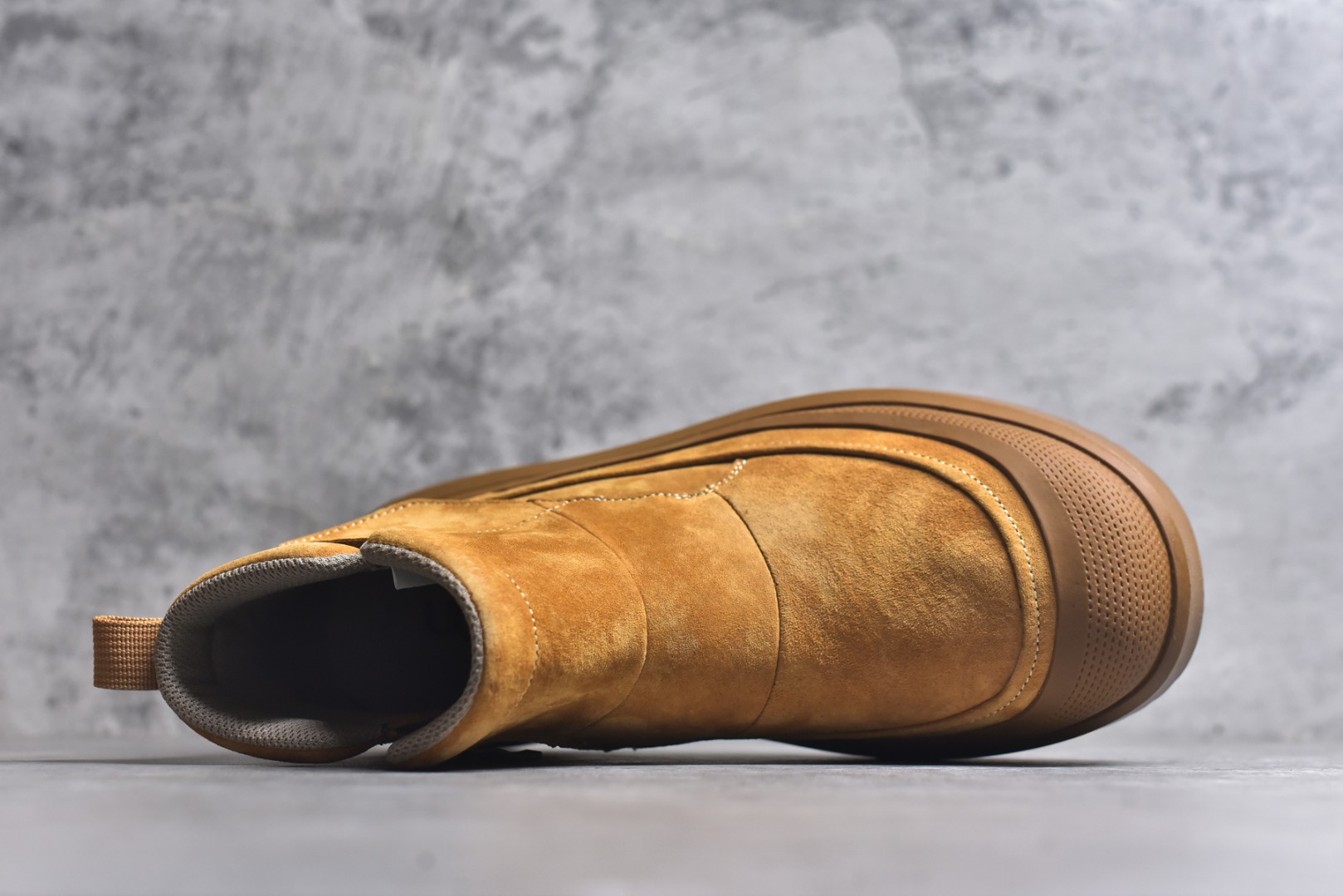 图片[4]-#UGG Tasman Weather Hybrid 塔斯曼混合系列 2025ss秋冬新品 男士高帮厚底轻量休闲马丁靴 #代购专供品质 面料采用进口头层牛皮材质 外置高弹Modern 外置防滑橡塑发泡超轻大底 侧边拉链+魔术贴设计 穿脱十分方便 采用TPU模压定型真皮鞋面材质#EVA轻翼外底防滑,耐磨性和良好的弹性 货号：U9807 尺码：39 40 41 42 43 44（皮鞋码）-选品中心