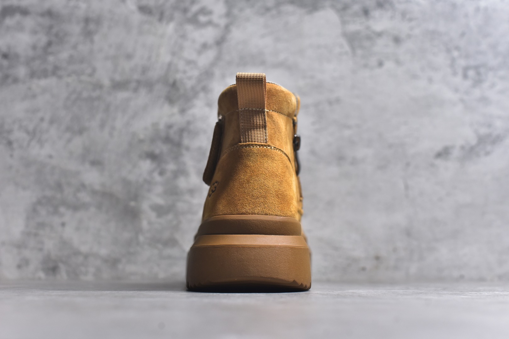 图片[5]-#UGG Tasman Weather Hybrid 塔斯曼混合系列 2025ss秋冬新品 男士高帮厚底轻量休闲马丁靴 #代购专供品质 面料采用进口头层牛皮材质 外置高弹Modern 外置防滑橡塑发泡超轻大底 侧边拉链+魔术贴设计 穿脱十分方便 采用TPU模压定型真皮鞋面材质#EVA轻翼外底防滑,耐磨性和良好的弹性 货号：U9807 尺码：39 40 41 42 43 44（皮鞋码）-选品中心