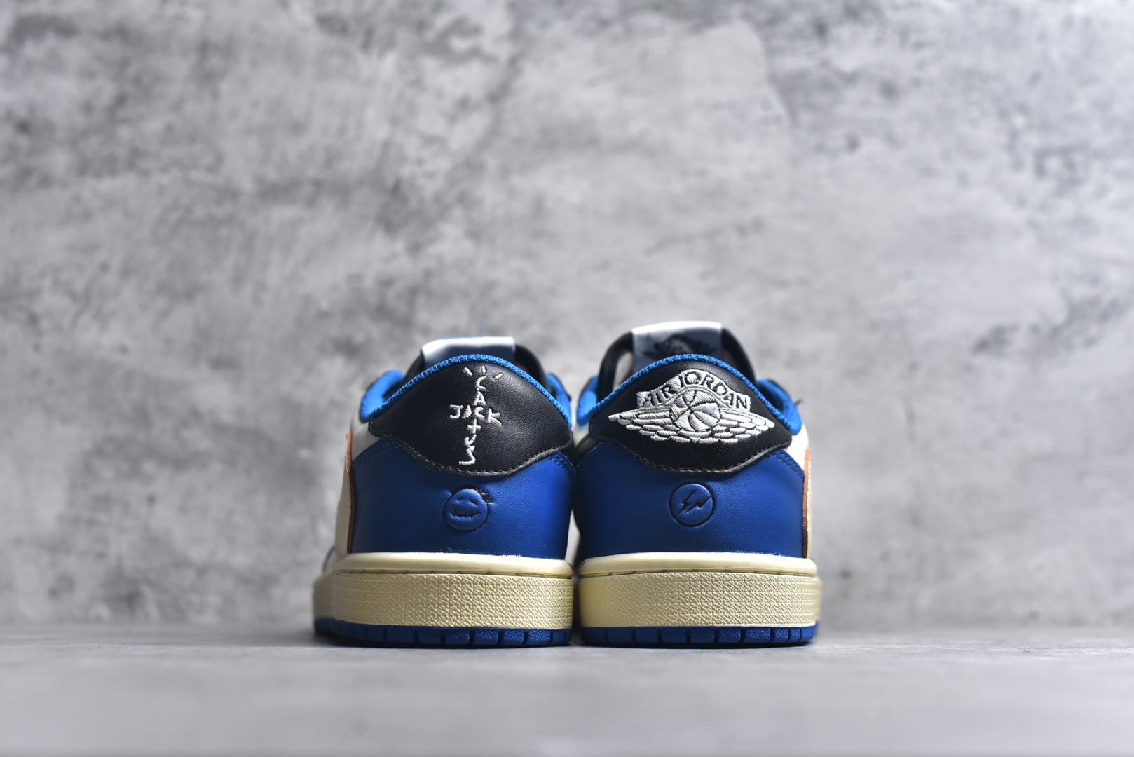图片[5]-#Travis Scott x Fragment Design x Jordan Air Jordan 1 Low OG SP 倒钩 尺码：36 36.5 37.5 38 38.5 39 40 40.5 41 42 42.5 43 44 44.5 45-选品中心
