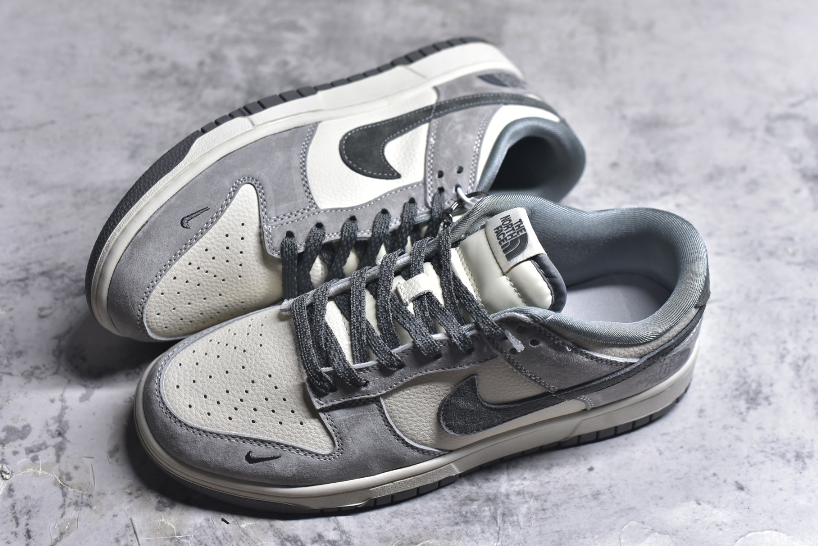 图片[7]-#Nike SB Dunk Low 北面联名 米灰猪八革 周年高端定制 低帮休闲板鞋 DN3168-008 #定制鞋盒 大厂纯原品质出货 超高清洁度 皮料切割干净无任何毛边 细节完美 尺码：36 36.5 37.5 38 38.5 39 40 40.5 41 42 42.5 43 44 44.5 45 9.E5-选品中心