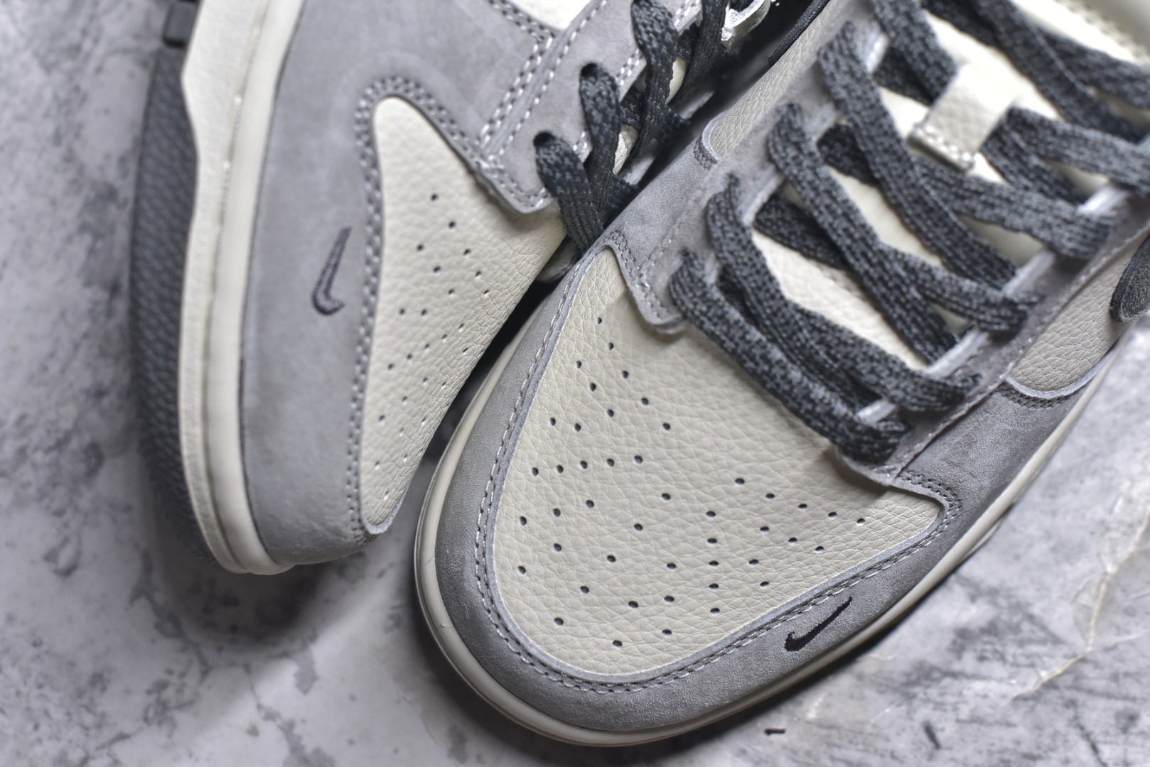 图片[8]-#Nike SB Dunk Low 北面联名 米灰猪八革 周年高端定制 低帮休闲板鞋 DN3168-008 #定制鞋盒 大厂纯原品质出货 超高清洁度 皮料切割干净无任何毛边 细节完美 尺码：36 36.5 37.5 38 38.5 39 40 40.5 41 42 42.5 43 44 44.5 45 9.E5-选品中心