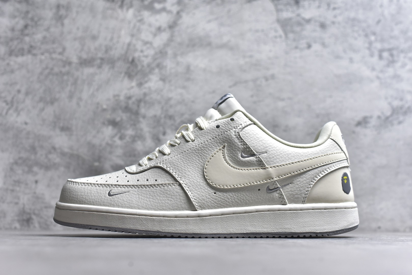 #NIKE EBERNON Low prm 猿人头配色 小空军低帮百搭透气休闲运动板鞋 独家头层版本 原数据独家私模大底 纯正版型 清洁度完美 货号 FD5188-333 尺码：36 36.5 37.5 38 38.5 39 40 40.5 41 42 42.5 43 44 44.5 45-选品中心