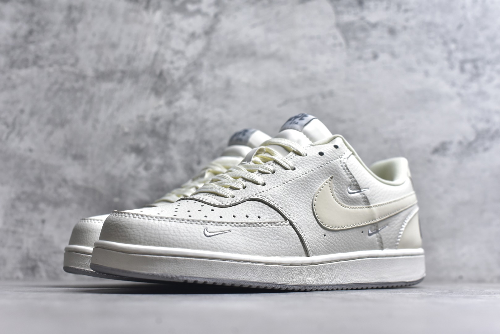 图片[2]-#NIKE EBERNON Low prm 猿人头配色 小空军低帮百搭透气休闲运动板鞋 独家头层版本 原数据独家私模大底 纯正版型 清洁度完美 货号 FD5188-333 尺码：36 36.5 37.5 38 38.5 39 40 40.5 41 42 42.5 43 44 44.5 45-选品中心