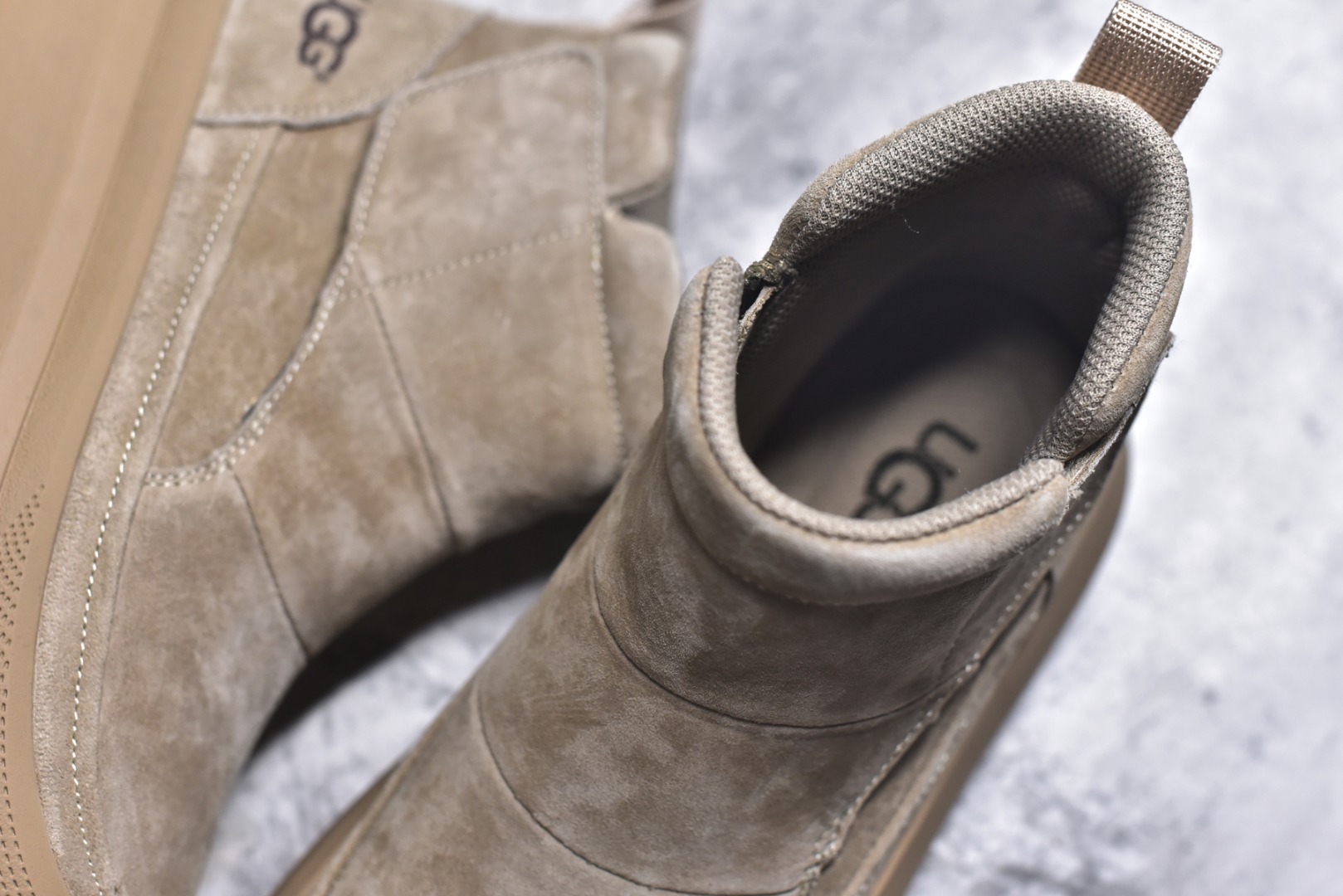 图片[9]-#美国轻奢品牌【UGG】 M Tasman Weather Hybrid 塔斯曼混合系列中帮厚底轻量休闲马丁靴 男士高帮休闲马丁靴系列代购专供品质 高弹Modern 外置防滑橡塑发泡超轻大底 系带设计 穿脱十分方便 采用TPU模压定型头层牛皮真皮鞋面材质 EVA轻翼科技外底防滑,耐磨性和良好的弹性 货号： U9807 尺码：39 40 41 42 43 44-选品中心