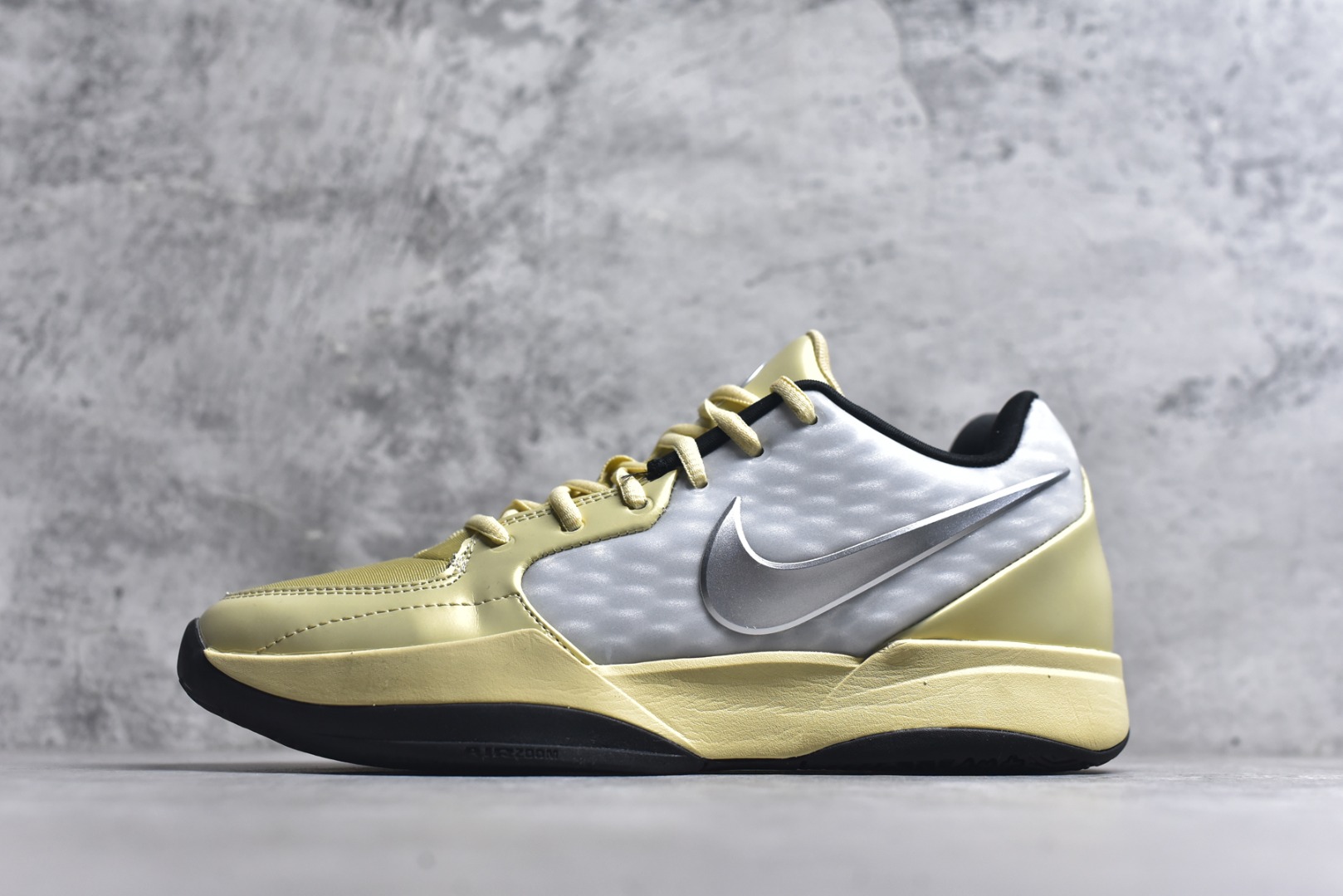 #灭世/Max NK Ja 2 EP 莫兰特二代低帮篮球鞋 EYBL 黄色 HQ5693-700 2024『压轴』后卫实战旗舰 圣枪腰王 重磅革新登场🌪 🔝历时5个月！全力打造 科比➕欧文系列 综合体 ！Pt实战体验天花板上限 再度提高🔝 ✅【顶配缓震】独家革新搭载 前掌5mm TURBO气垫 兼具贴地与缓震！（正品仅长方形小气垫）➕后掌大马蹄14mm厚 气垫 提高后掌缓震极限 （正品后掌无气垫） ✅【顶级抗扭】 搭载硬度65HC 发泡中底框架 ➕高强度中足抗扭片 革新升级 赛事级抗扭水平！独此一家 ✅【顶级支撑】鞋身侧向包裹 双层补强层 200斤以上选手 也可驾驭（正品仅一层）对比市场货品偷工减料 不可同日而语！ ✅气垫气压上脚即可感受！后掌鞋垫掀开可见气垫轮廓（谨防窜货） 鞋底止滑配方 无需磨合 原地起飞🛫 NK年度后卫旗舰 独家革新升级 『口碑源自专业 实力来源于专注』 真灭世纯原 切勿被市场仿冒吊牌挂羊头卖狗肉 尺码：39-46 正码正拍-选品中心
