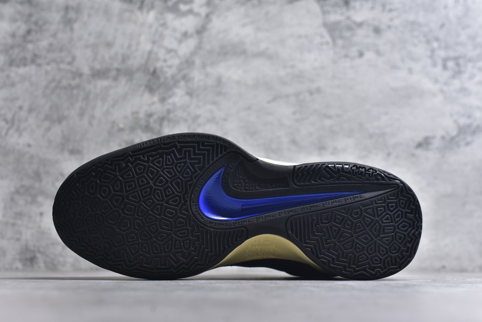 图片[6]-#灭世/Max NK Ja 2 EP 莫兰特二代低帮篮球鞋 EYBL 黄色 HQ5693-700 2024『压轴』后卫实战旗舰 圣枪腰王 重磅革新登场🌪 🔝历时5个月！全力打造 科比➕欧文系列 综合体 ！Pt实战体验天花板上限 再度提高🔝 ✅【顶配缓震】独家革新搭载 前掌5mm TURBO气垫 兼具贴地与缓震！（正品仅长方形小气垫）➕后掌大马蹄14mm厚 气垫 提高后掌缓震极限 （正品后掌无气垫） ✅【顶级抗扭】 搭载硬度65HC 发泡中底框架 ➕高强度中足抗扭片 革新升级 赛事级抗扭水平！独此一家 ✅【顶级支撑】鞋身侧向包裹 双层补强层 200斤以上选手 也可驾驭（正品仅一层）对比市场货品偷工减料 不可同日而语！ ✅气垫气压上脚即可感受！后掌鞋垫掀开可见气垫轮廓（谨防窜货） 鞋底止滑配方 无需磨合 原地起飞🛫 NK年度后卫旗舰 独家革新升级 『口碑源自专业 实力来源于专注』 真灭世纯原 切勿被市场仿冒吊牌挂羊头卖狗肉 尺码：39-46 正码正拍-选品中心