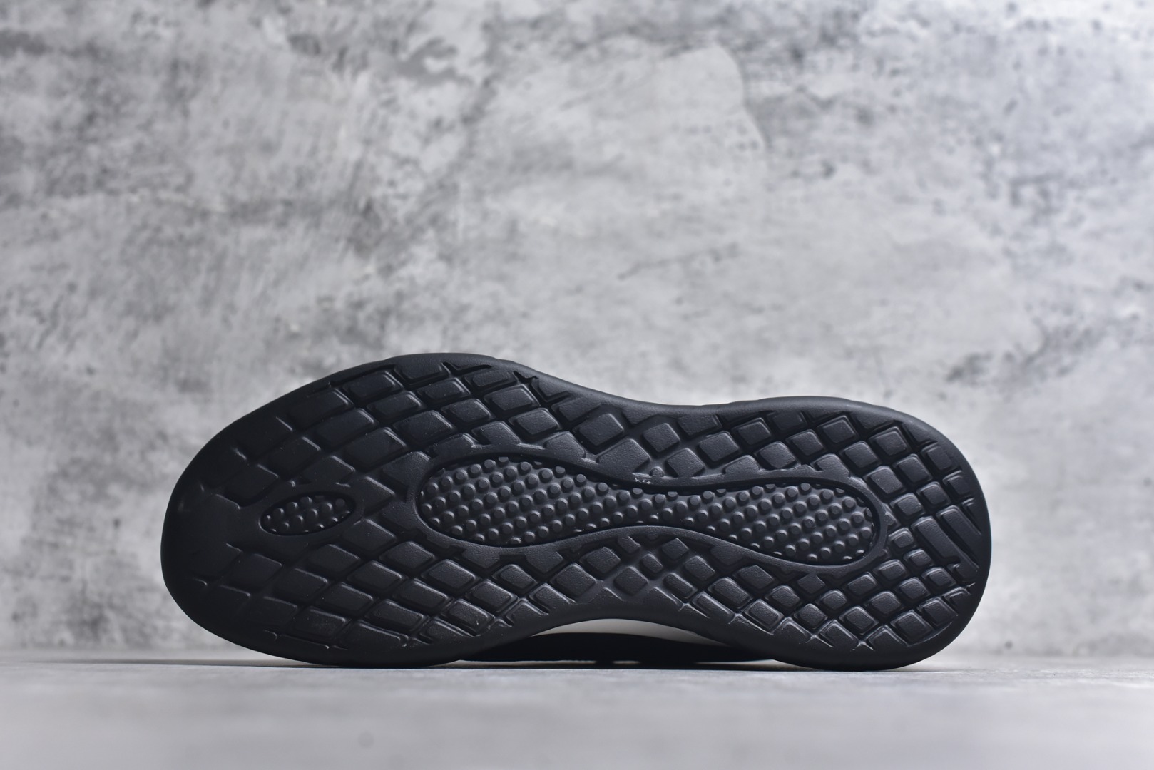 图片[6]-#Ecco 爱步秋冬款 柔酷8号系列运动休闲鞋 #经典和现代工艺品质融合 精选小牛皮面料 百搭休闲老爹鞋 舒适性相当不错 版型楦型非常到位上脚 专柜热销款 独有鞋型设计 特有LOGO车边 特别有型 北欧风格 舒适 休闲保暖 超弹性 耐磨 减震 按摩大底(PU+TPU 组合）经典潮流 随意搭配！ 货号：996637 尺码：38 39 40 41 42 43 44 皮鞋码-选品中心