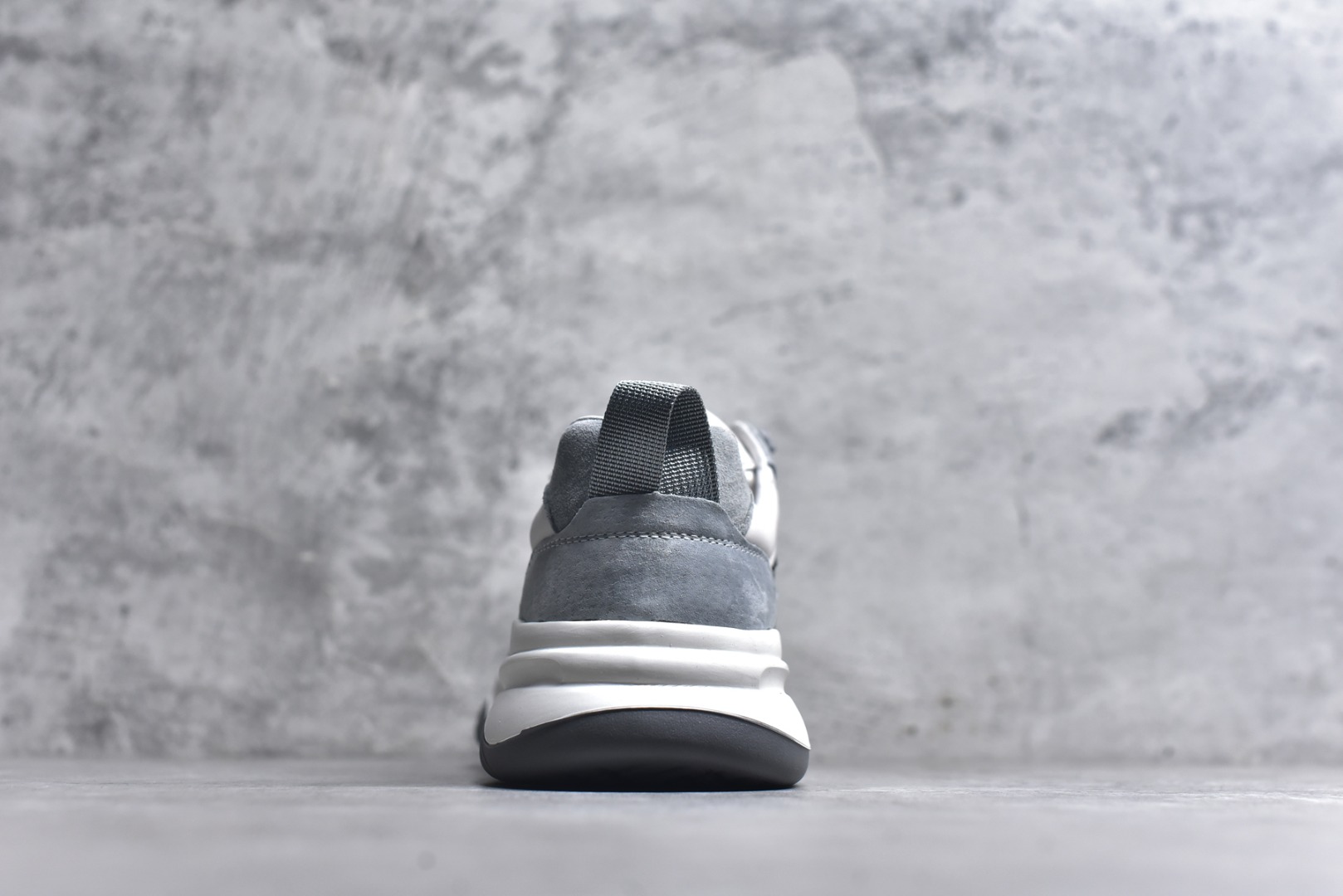 图片[5]-#Ecco 爱步秋冬款 柔酷8号系列运动休闲鞋 #经典和现代工艺品质融合 精选小牛皮面料 百搭休闲老爹鞋 舒适性相当不错 版型楦型非常到位上脚 专柜热销款 独有鞋型设计 特有LOGO车边 特别有型 北欧风格 舒适 休闲保暖 超弹性 耐磨 减震 按摩大底(PU+TPU 组合）经典潮流 随意搭配！ 货号：996637 尺码：38 39 40 41 42 43 44 皮鞋码-选品中心