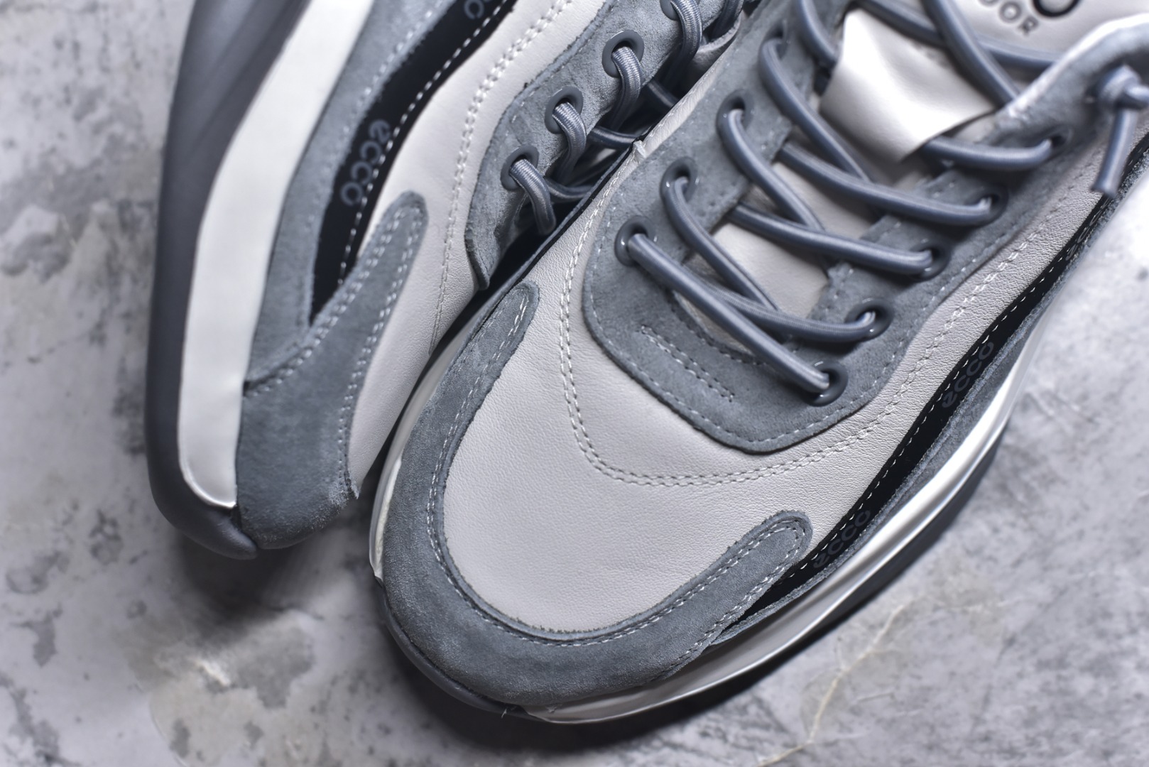 图片[8]-#Ecco 爱步秋冬款 柔酷8号系列运动休闲鞋 #经典和现代工艺品质融合 精选小牛皮面料 百搭休闲老爹鞋 舒适性相当不错 版型楦型非常到位上脚 专柜热销款 独有鞋型设计 特有LOGO车边 特别有型 北欧风格 舒适 休闲保暖 超弹性 耐磨 减震 按摩大底(PU+TPU 组合）经典潮流 随意搭配！ 货号：996637 尺码：38 39 40 41 42 43 44 皮鞋码-选品中心