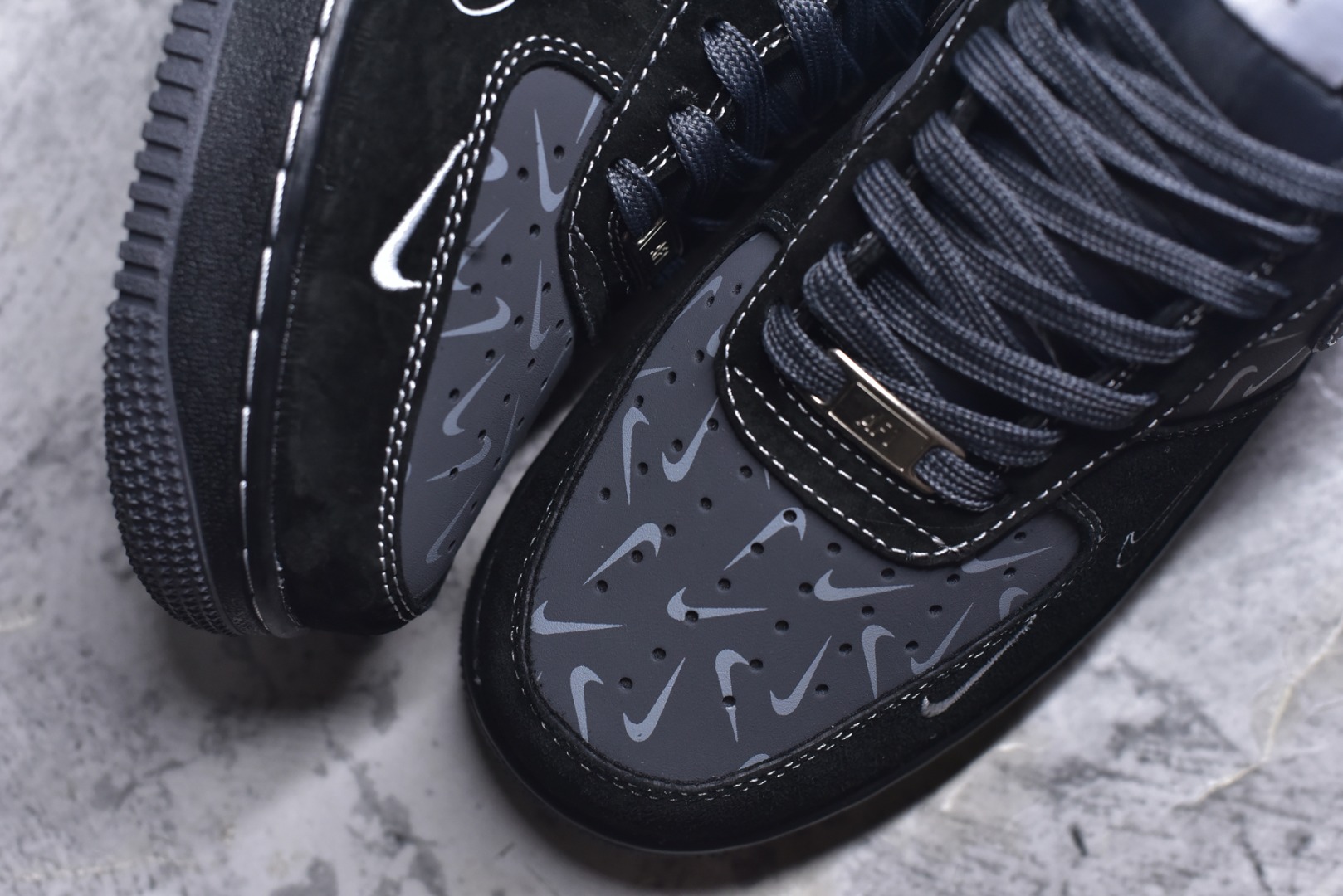 图片[8]-#Nike Air Force 1\’07 Low 黑乱勾 空军一号低帮休闲板鞋 DD8585-200 #原楦头原纸板 原装鞋盒 定制五金配件 内置全掌气垫 原厂鞋底 尺码：36 36.5 37.5 38 38.5 39 40 40.5 41 42 42.5 43 44 44.5 45 9.D4-选品中心