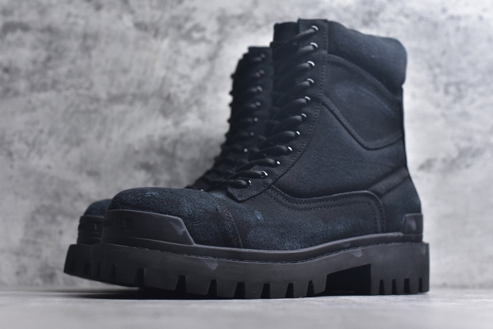 图片[2]-#巴黎世家/Balenciaga Combat Strike Boot L20系列增高靴，破损黑色 694042 W2H11 3300，53050t 尺码：39 40 41 42 43 44 45（偏大一码）-选品中心