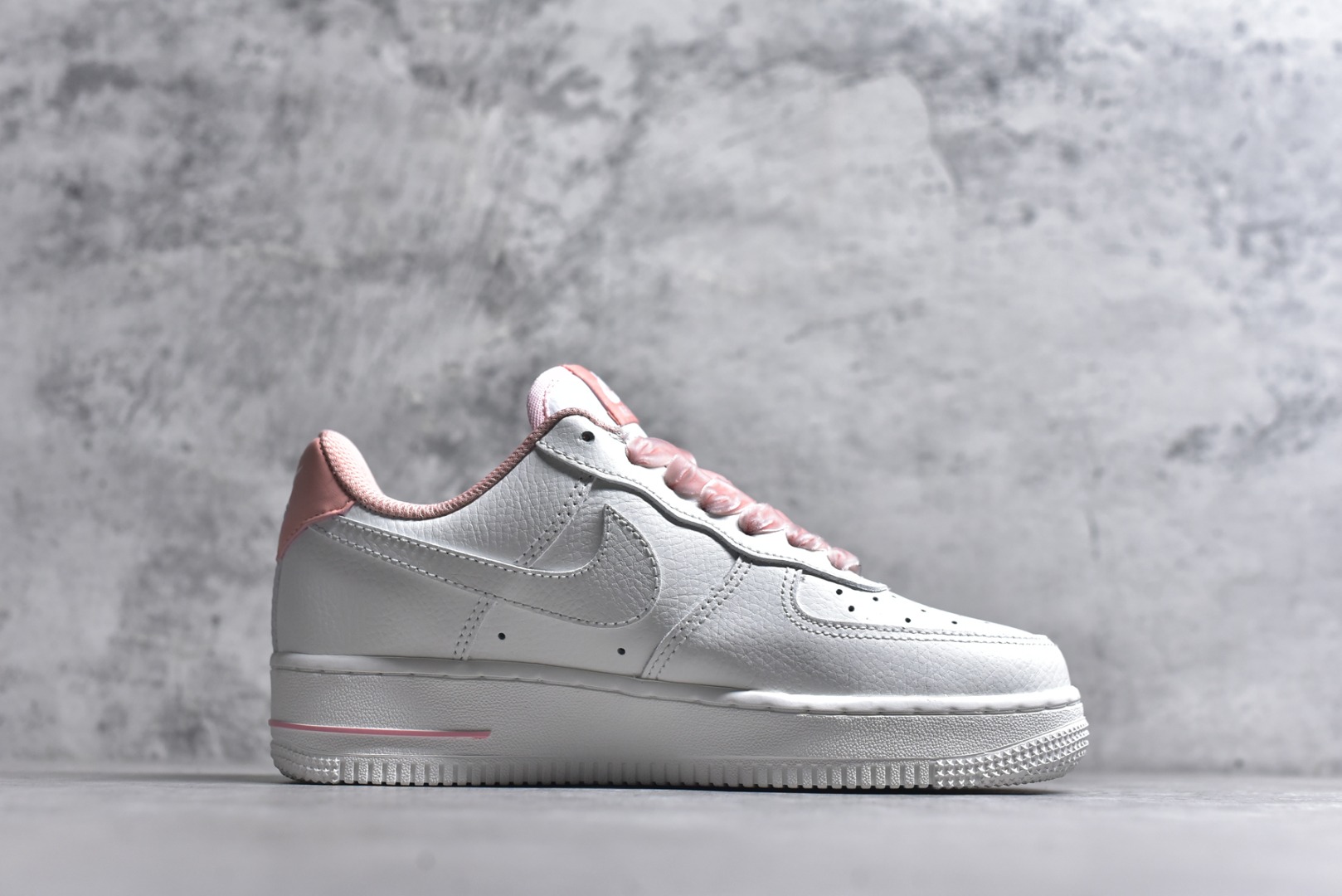 图片[3]-#Nike Air Force1 07 low #原楦头原纸板 打造纯正空军版型 #专注外贸渠道 全掌内置蜂窝气垫 #原盒配件 原厂中底钢印、拉帮完美 货号：HV4403 601 尺码：36 36.5 37.5 38 38.5 39 40-选品中心