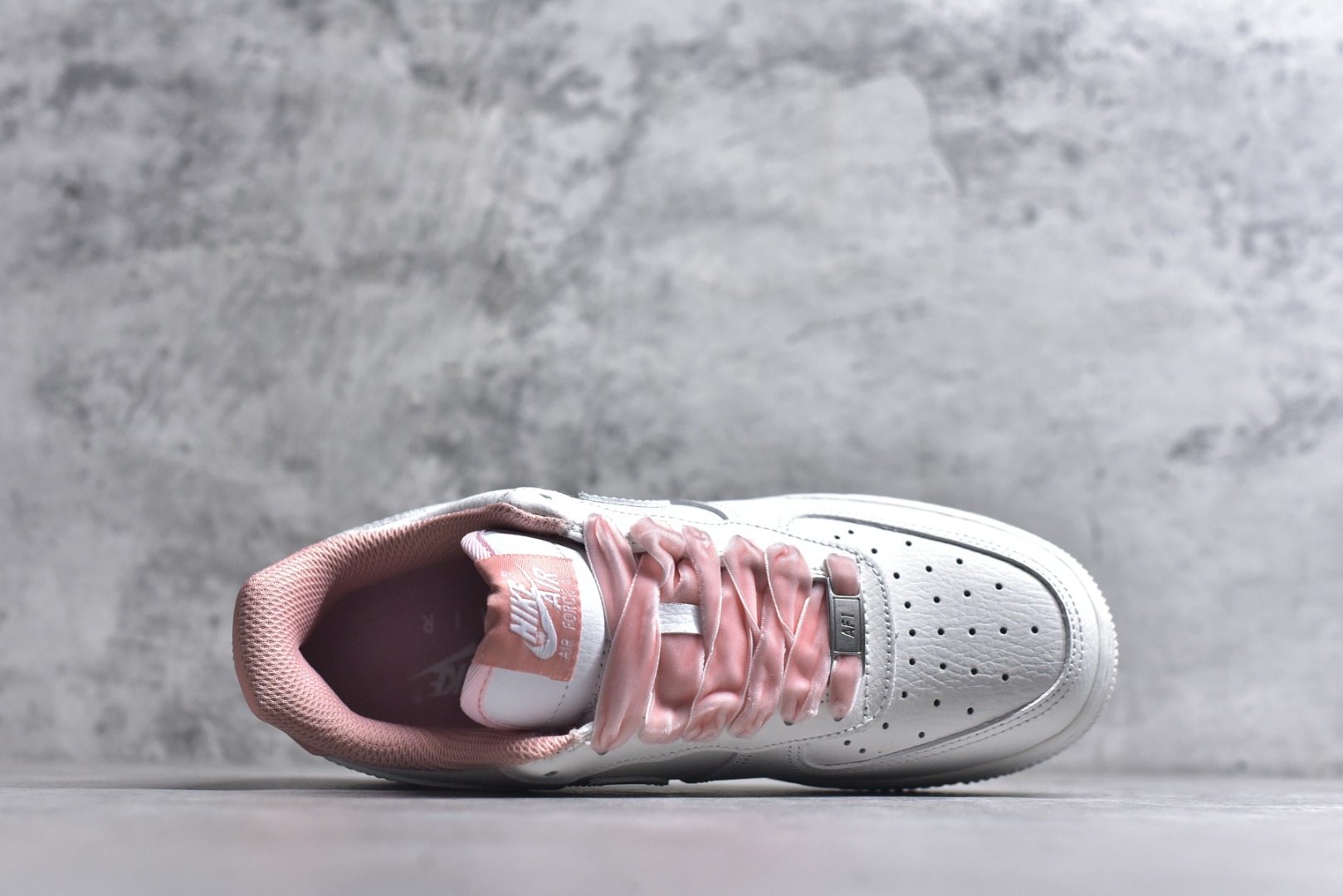 图片[4]-#Nike Air Force1 07 low #原楦头原纸板 打造纯正空军版型 #专注外贸渠道 全掌内置蜂窝气垫 #原盒配件 原厂中底钢印、拉帮完美 货号：HV4403 601 尺码：36 36.5 37.5 38 38.5 39 40-选品中心