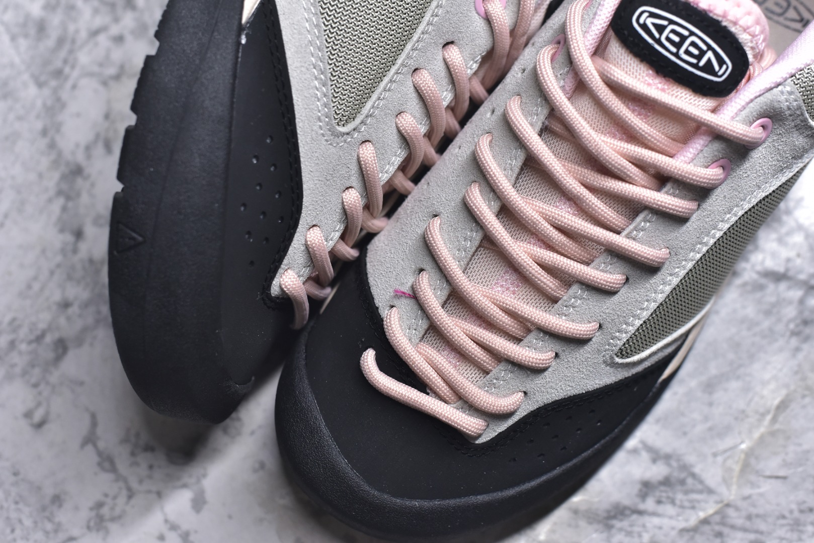 图片[8]-#KEEN 科恩 Jasper Rocks 山系户外鞋 日系街头复古风 原单货 极力推荐版本 可以暴走2w步的丑鞋第一眼丑萌丑萌 一上脚真香! 平台代购专供 官网一致包装原版鞋垫舒适度一级棒 回弹好牛皮鞋身的包裹性hin好 透气舒适徒步登山 citywalk选它准没错 鞋底足够软 回弹性不错 配送原版替换鞋带 多姿多彩 货号：1031197 尺码：35.5-40-选品中心