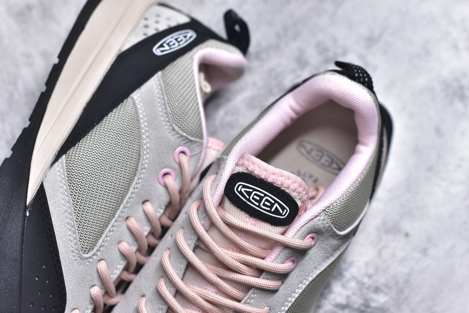 图片[9]-#KEEN 科恩 Jasper Rocks 山系户外鞋 日系街头复古风 原单货 极力推荐版本 可以暴走2w步的丑鞋第一眼丑萌丑萌 一上脚真香! 平台代购专供 官网一致包装原版鞋垫舒适度一级棒 回弹好牛皮鞋身的包裹性hin好 透气舒适徒步登山 citywalk选它准没错 鞋底足够软 回弹性不错 配送原版替换鞋带 多姿多彩 货号：1031197 尺码：35.5-40-选品中心