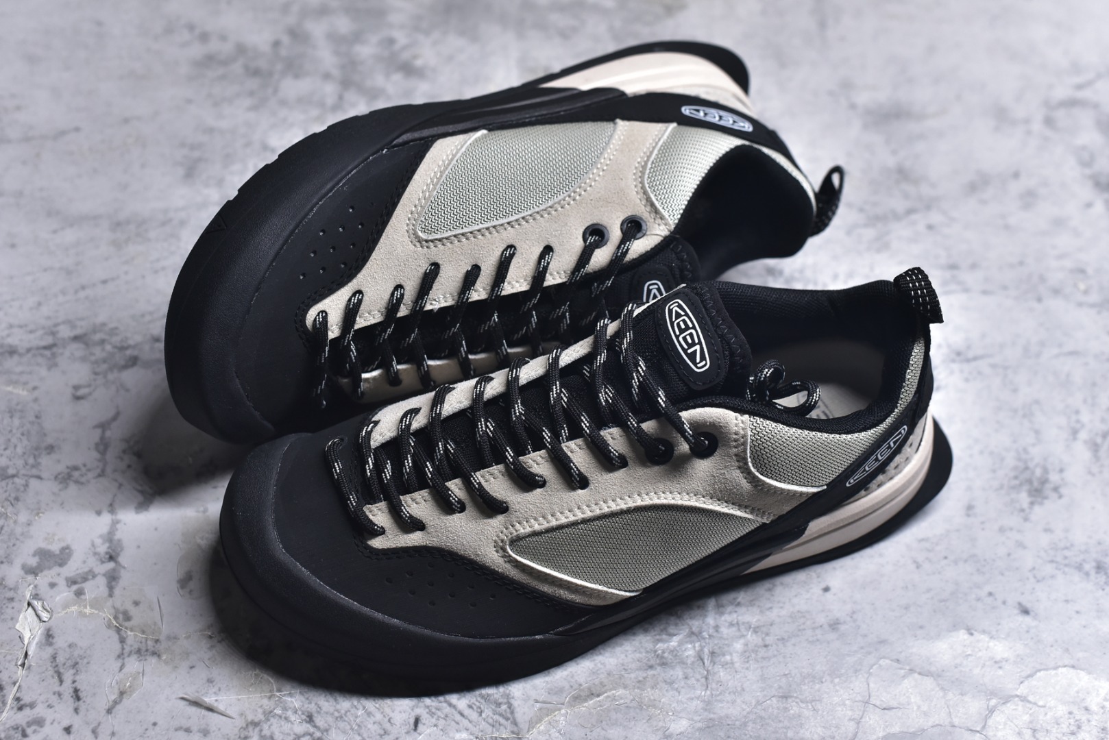 图片[7]-#KEEN 科恩 Jasper Rocks 山系户外鞋 日系街头复古风 原单货 极力推荐版本 可以暴走2w步的丑鞋第一眼丑萌丑萌 一上脚真香! 平台代购专供 官网一致包装原版鞋垫舒适度一级棒 回弹好牛皮鞋身的包裹性hin好 透气舒适徒步登山 citywalk选它准没错 鞋底足够软 回弹性不错 配送原版替换鞋带 多姿多彩 货号：1031194 尺码：35.5-40-选品中心