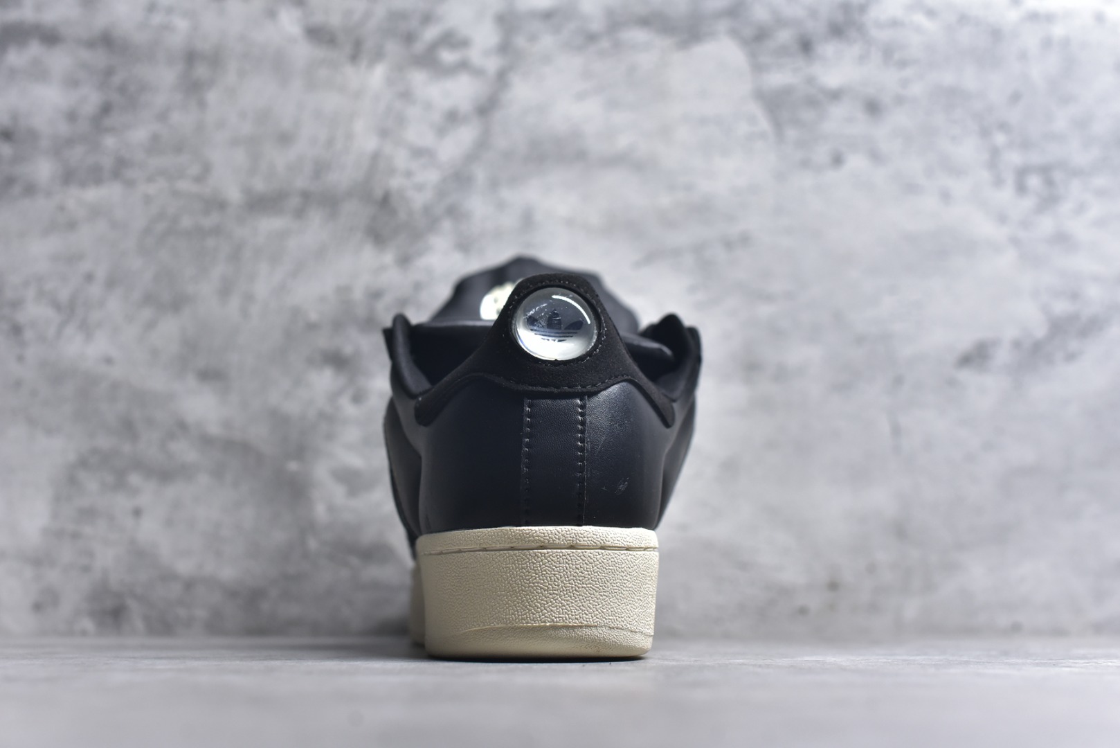 图片[5]-#AD Originals x GALI SUPERSTAR PUFFY SHELL 贝壳头联名时尚舒适低帮板鞋 KJ6976 男女同款 实拍调校N版已经零色差零失真 百分百还原实物色彩所见即所得 不存在货不对板色差等低级问题 选购参考实物拍摄 不混卖不参货 只用心做好货严格选品 承诺混一赔十 尺码：36 36.5 37.5 38 38.5 39 40 40.5 41 42 42.5 43 44 44.5 45-选品中心