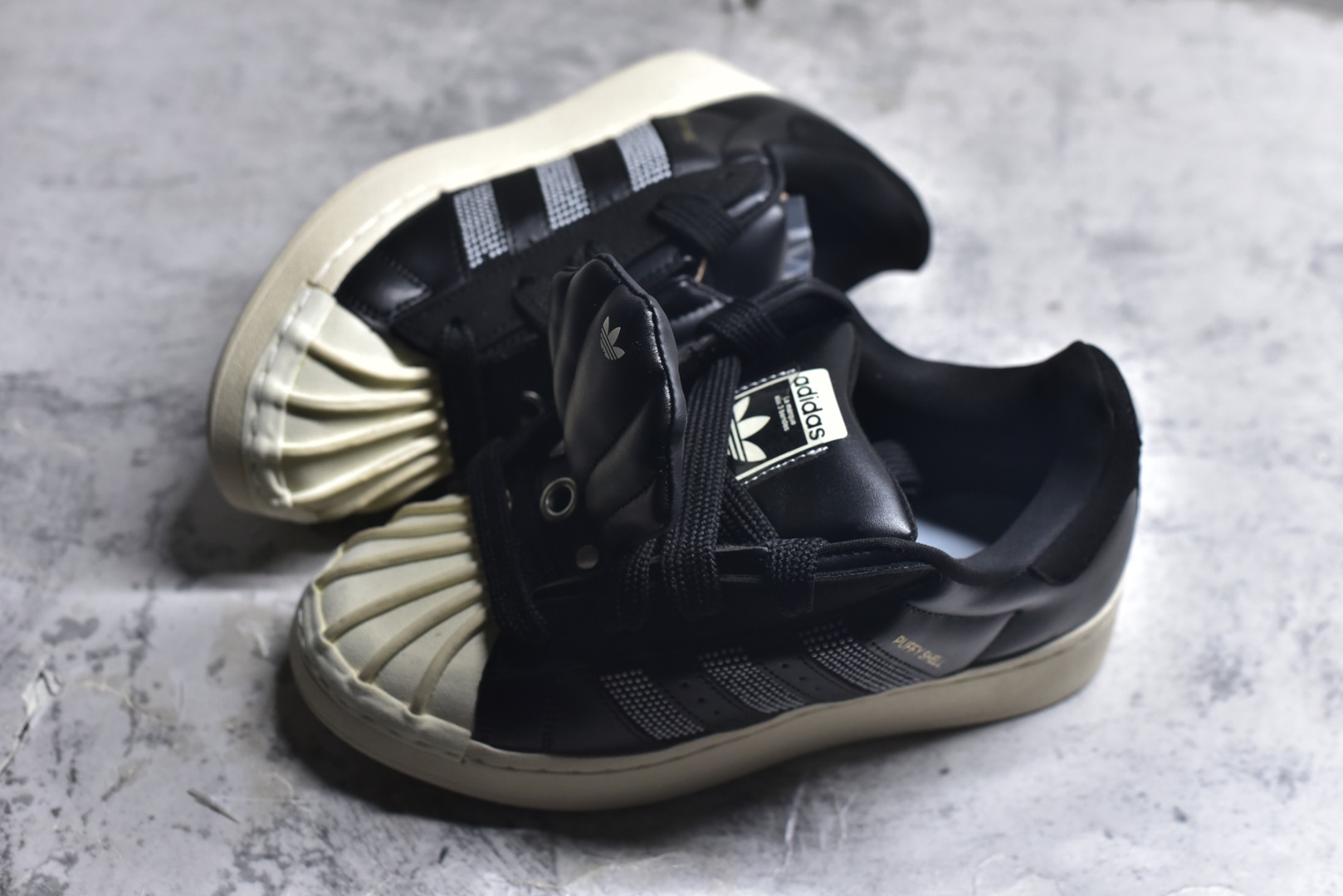 图片[7]-#AD Originals x GALI SUPERSTAR PUFFY SHELL 贝壳头联名时尚舒适低帮板鞋 KJ6976 男女同款 实拍调校N版已经零色差零失真 百分百还原实物色彩所见即所得 不存在货不对板色差等低级问题 选购参考实物拍摄 不混卖不参货 只用心做好货严格选品 承诺混一赔十 尺码：36 36.5 37.5 38 38.5 39 40 40.5 41 42 42.5 43 44 44.5 45-选品中心