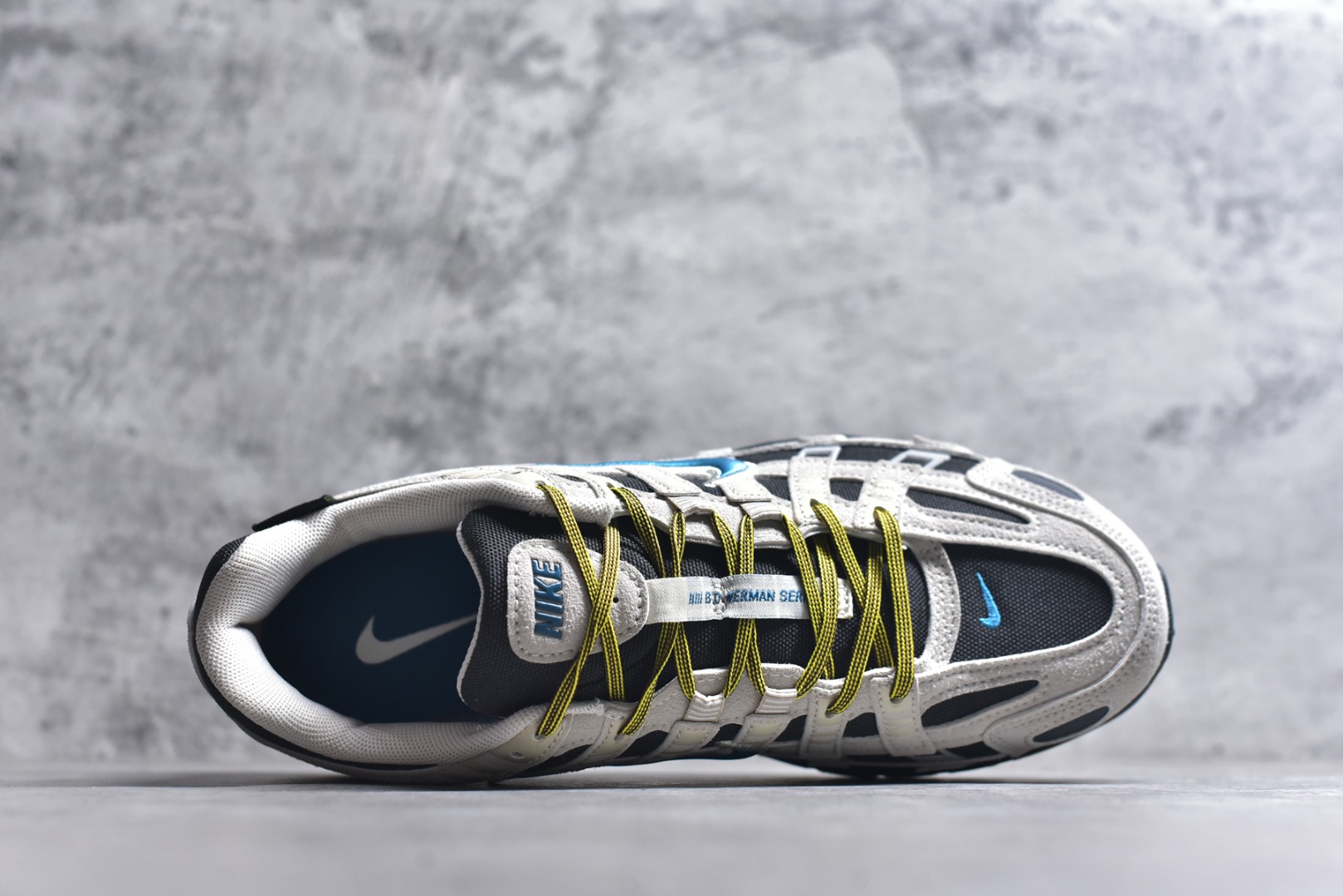 图片[4]-#NK P-6000 系列低帮复古老爹风休闲运动舒适慢跑鞋 IH0946-100 购入原鞋原装纸板楦头开发 独家私模四层组合大底 市场唯一正确版本 良心定价 新配色陆续出货 进口三文治网面 融合 Pegasus 过往运动鞋设计 助力 21 世纪早期跑步运动跃升时尚新高度 采用透气网眼布、运动风格线条和耐穿覆面 兼具吸睛外观和舒适感受 中底泡绵以田径赛道为灵感 打造厚实设计 缔造出众缓震性能 尺码：36 36.5 37.5 38 38.5 39 40 40.5 41 42 42.5 43 44 44.5 45-选品中心