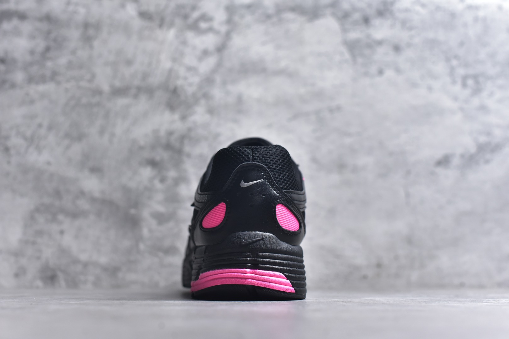 图片[5]-#NK P-6000 系列低帮复古老爹风休闲运动舒适慢跑鞋 CD6404-600 购入原鞋原装纸板楦头开发 独家私模四层组合大底 市场唯一正确版本 良心定价 新配色陆续出货 进口三文治网面 融合 Pegasus 过往运动鞋设计 助力 21 世纪早期跑步运动跃升时尚新高度 采用透气网眼布、运动风格线条和耐穿覆面 兼具吸睛外观和舒适感受 中底泡绵以田径赛道为灵感 打造厚实设计 缔造出众缓震性能 尺码：36 36.5 37.5 38 38.5 39 40 40.5 41 42 42.5 43 44 44.5 45-选品中心