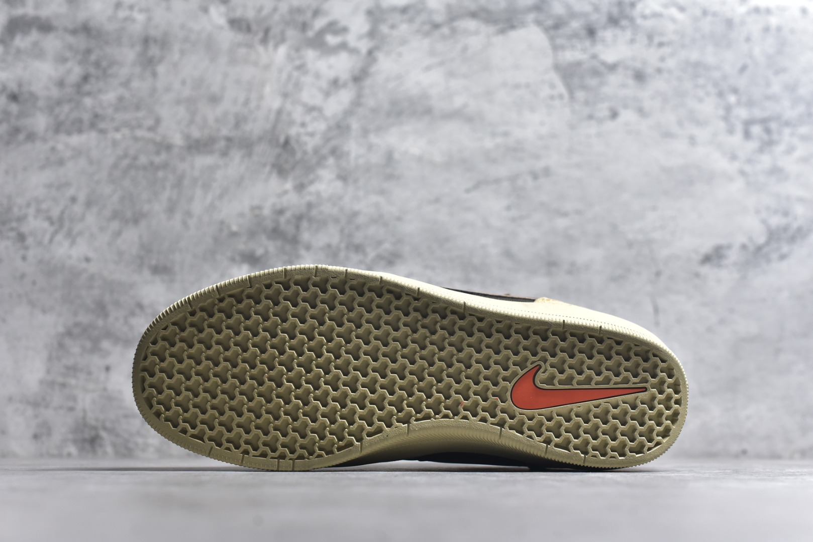 图片[6]-#NK SB Force 58 空军58系列低帮休闲运动滑板板鞋 DV5477-201 鞋面由帆布和麂皮拼接 层次感丰富 搭配硫化外底 耐磨耐穿 鞋舌及中底后跟处饰有SB Logo 表明鞋款身份 采用包边设计 经久耐穿 硫化结构则有效提升灵活性 穿上这款全新推出的创意力作 助你耀动街头 尺码：36 36.5 37.5 38 38.5 39 40 40.5 41 42 42.5 43 44 45-选品中心