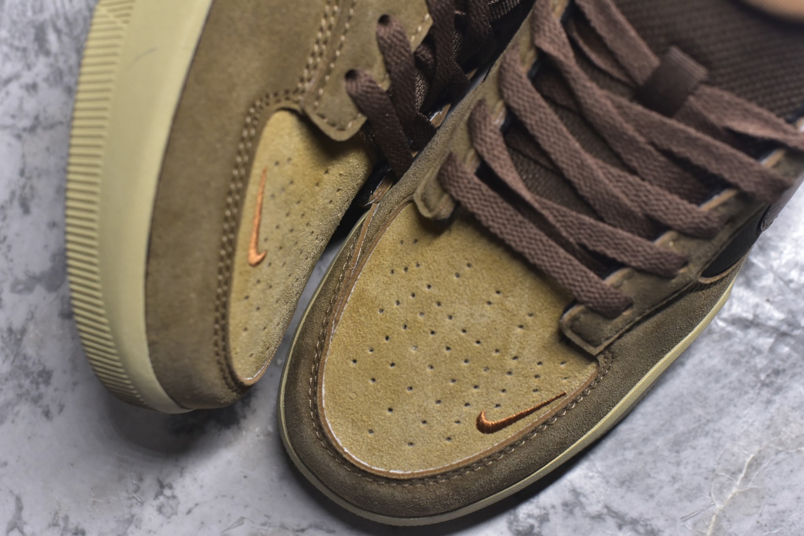 图片[8]-#NK SB Force 58 空军58系列低帮休闲运动滑板板鞋 DV5477-201 鞋面由帆布和麂皮拼接 层次感丰富 搭配硫化外底 耐磨耐穿 鞋舌及中底后跟处饰有SB Logo 表明鞋款身份 采用包边设计 经久耐穿 硫化结构则有效提升灵活性 穿上这款全新推出的创意力作 助你耀动街头 尺码：36 36.5 37.5 38 38.5 39 40 40.5 41 42 42.5 43 44 45-选品中心