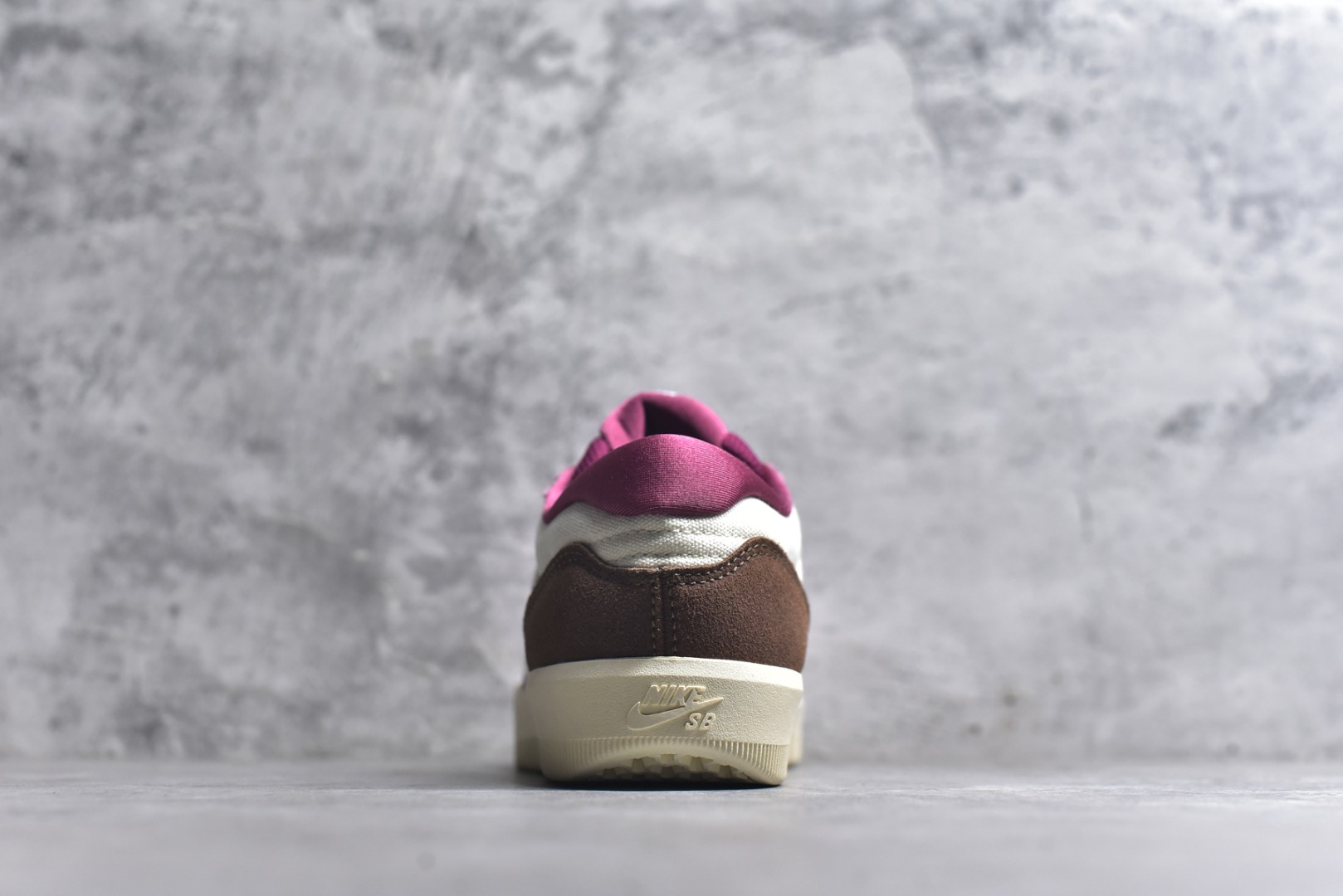 图片[5]-#NK SB Force 58 空军58系列低帮休闲运动滑板板鞋 DV5477-104 鞋面由帆布和麂皮拼接 层次感丰富 搭配硫化外底 耐磨耐穿 鞋舌及中底后跟处饰有SB Logo 表明鞋款身份 采用包边设计 经久耐穿 硫化结构则有效提升灵活性 穿上这款全新推出的创意力作 助你耀动街头 尺码：36 36.5 37.5 38 38.5 39 40 40.5 41 42 42.5 43 44 45-选品中心