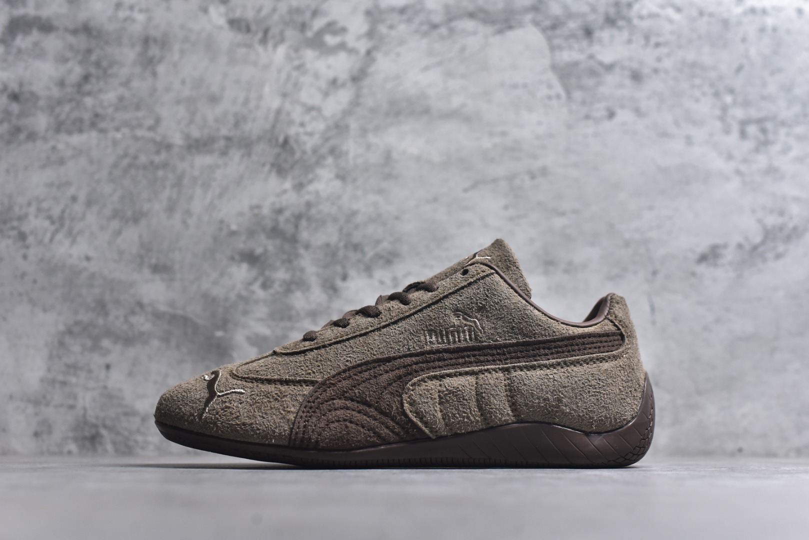 #The Open Product x Puma Speedcat 极速赛车系列彪马低帮生活休闲鞋 货号：406828-01 尺码：35 36 37 37.5 38 38.5 39 40 40.5 41 42 42.5 43 44 44.5 45\