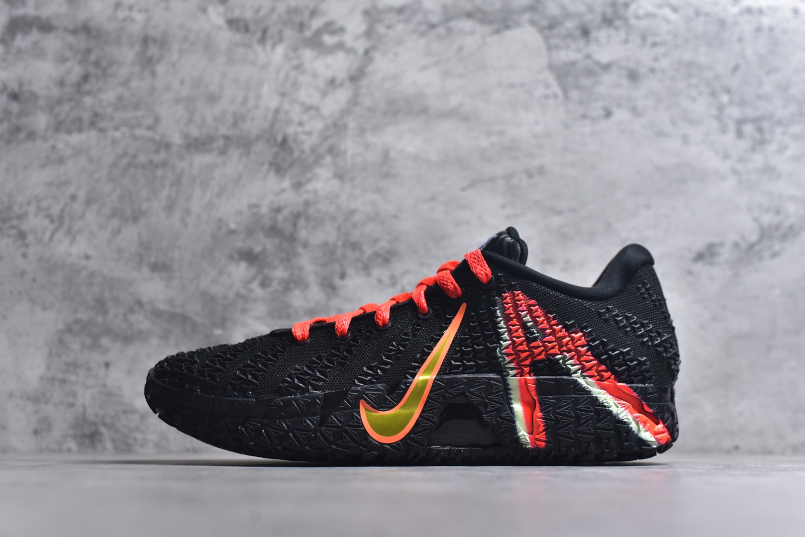 #灭世/Max NK Ja 3 Scratch EP 莫兰特三代柔软舒适防滑耐磨透气支撑轻便低帮篮球鞋 黑武士 IM0464-001 2024『压轴』后卫实战旗舰 圣枪腰王 重磅革新登场🌪 🔝历时5个月！全力打造 科比➕欧文系列 综合体 ！Pt实战体验天花板上限 再度提高🔝 ✅【顶配缓震】独家革新搭载 前掌5mm TURBO气垫 兼具贴地与缓震！（正品仅长方形小气垫）➕后掌大马蹄14mm厚 气垫 提高后掌缓震极限 （正品后掌无气垫） ✅【顶级抗扭】 搭载硬度65HC 发泡中底框架 ➕高强度中足抗扭片 革新升级 赛事级抗扭水平！独此一家 ✅【顶级支撑】鞋身侧向包裹 双层补强层 200斤以上选手 也可驾驭（正品仅一层）对比市场货品偷工减料 不可同日而语！ ✅气垫气压上脚即可感受！后掌鞋垫掀开可见气垫轮廓（谨防窜货） 鞋底止滑配方 无需磨合 原地起飞🛫 NK年度后卫旗舰 独家革新升级 『口碑源自专业 实力来源于专注』 真灭世纯原 切勿被市场仿冒吊牌挂羊头卖狗肉 尺码：39-46 正码正拍-选品中心